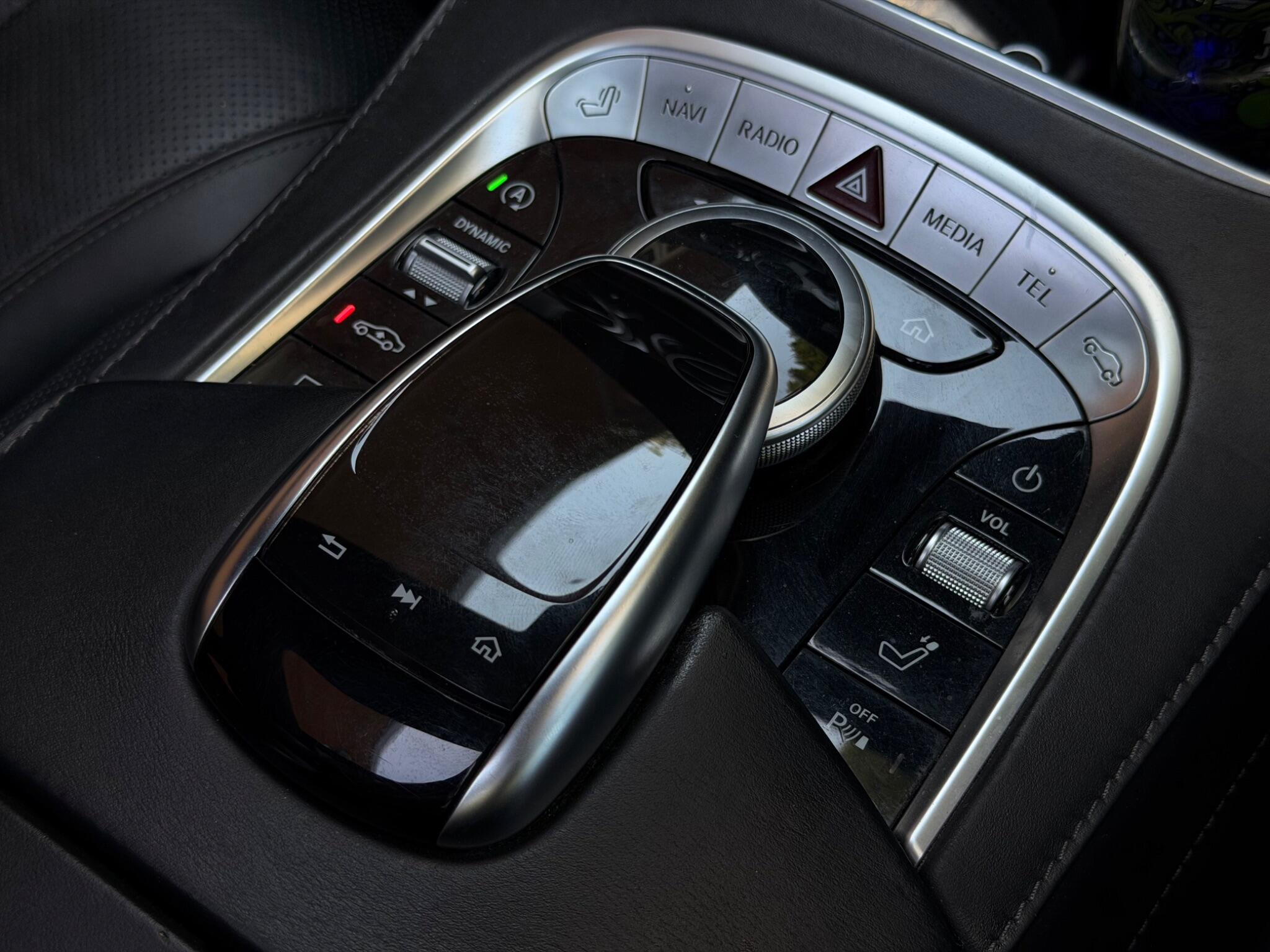 Mercedes-Benz S-Class view 27