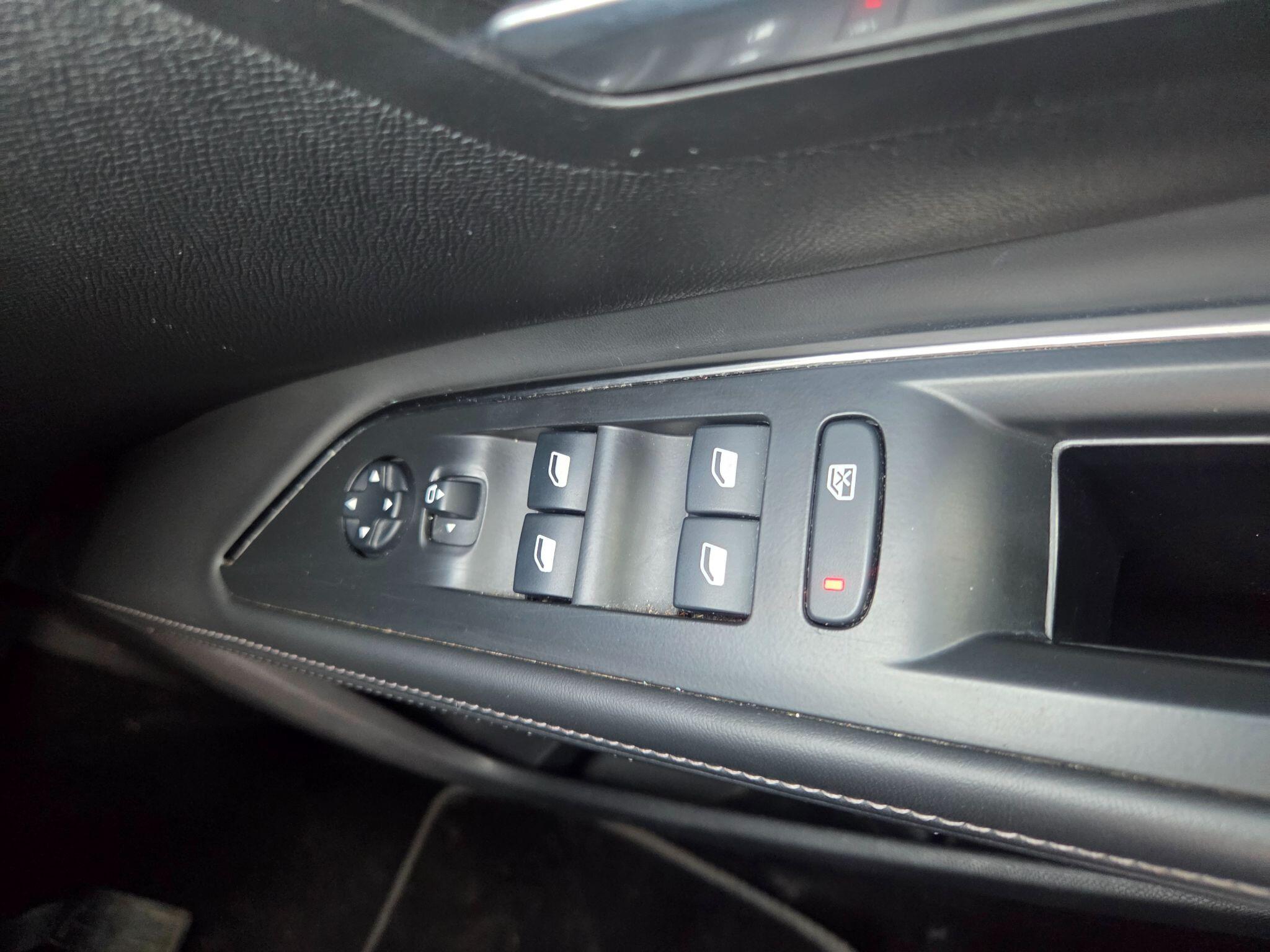 Peugeot 5008 view 14