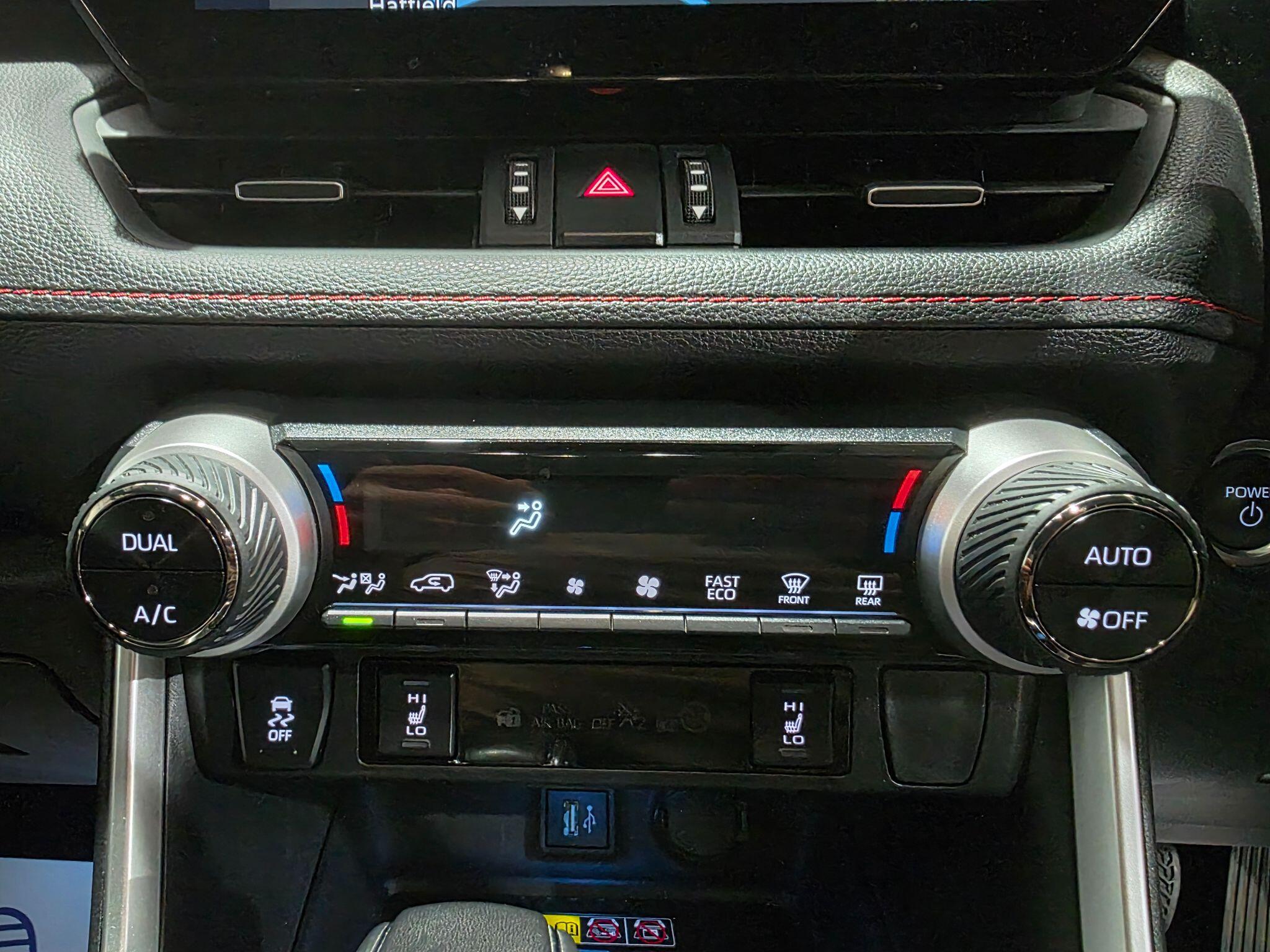 Toyota Rav4 view 9