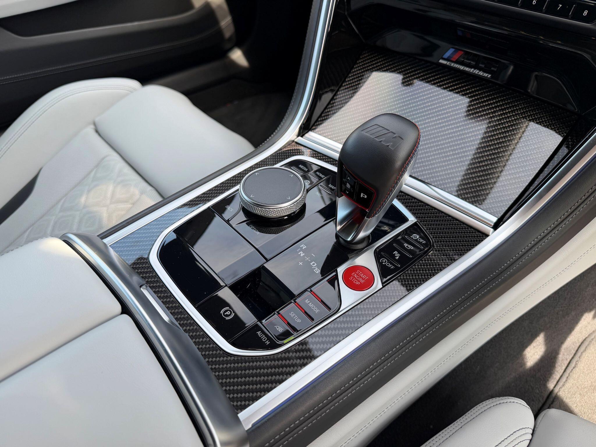 BMW M8 view 21