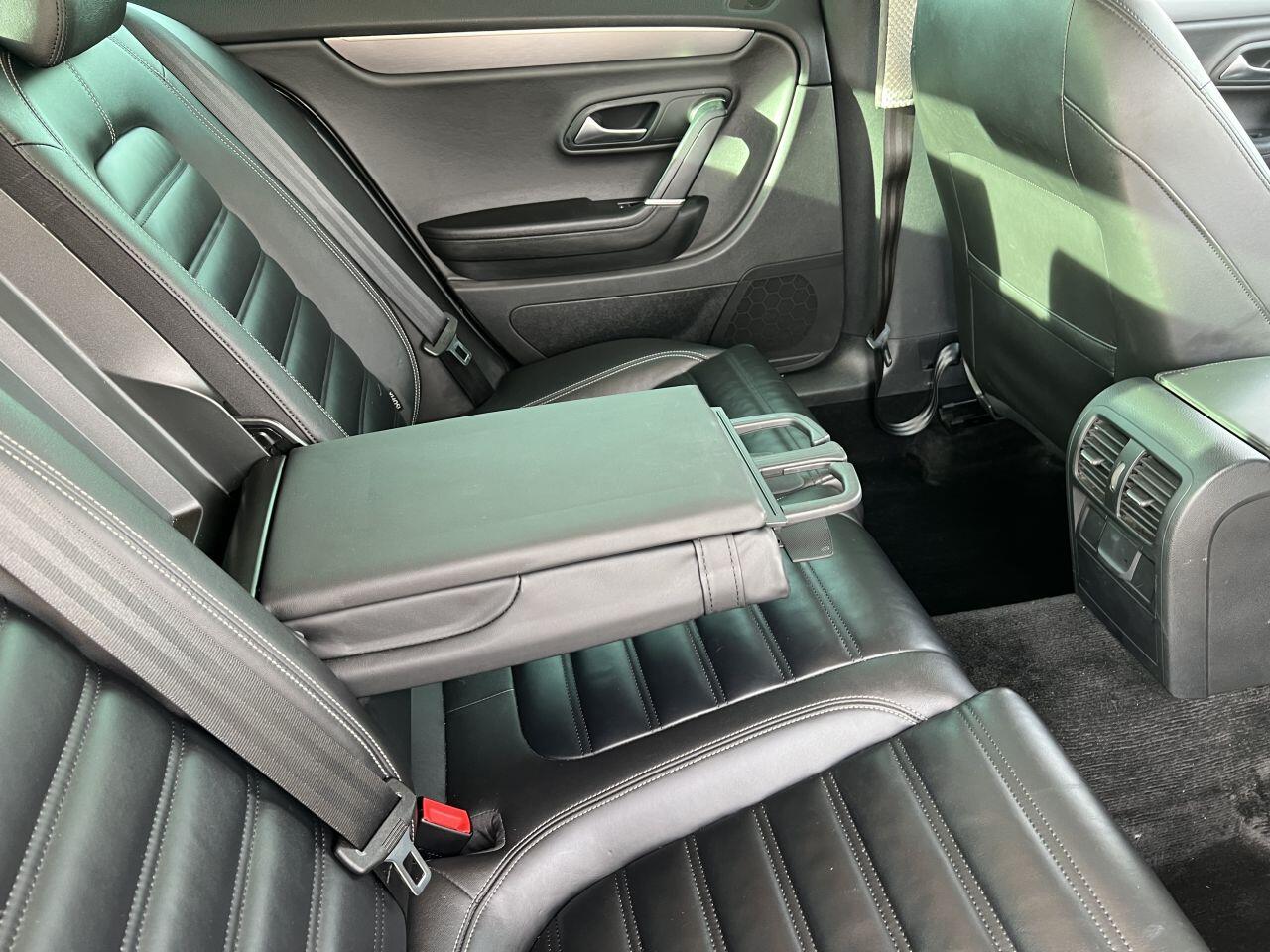 Volkswagen CC view 21