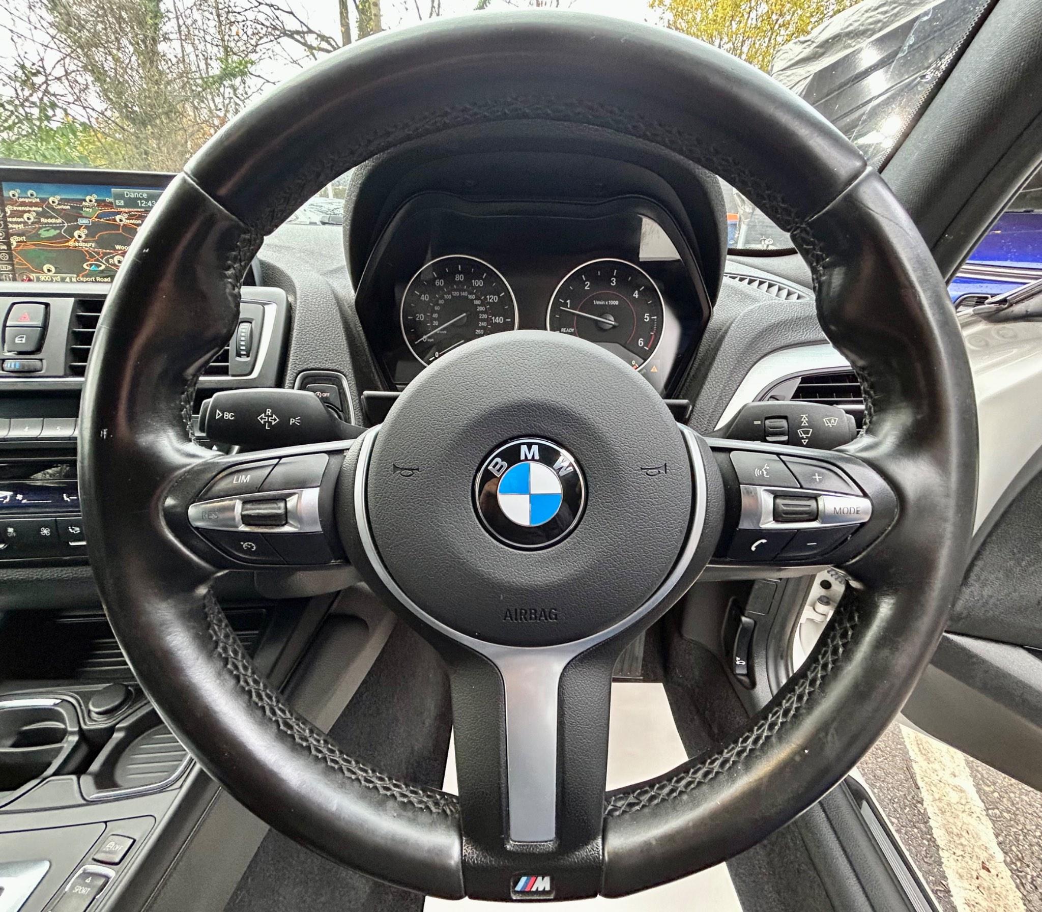 BMW 1 Series view 15