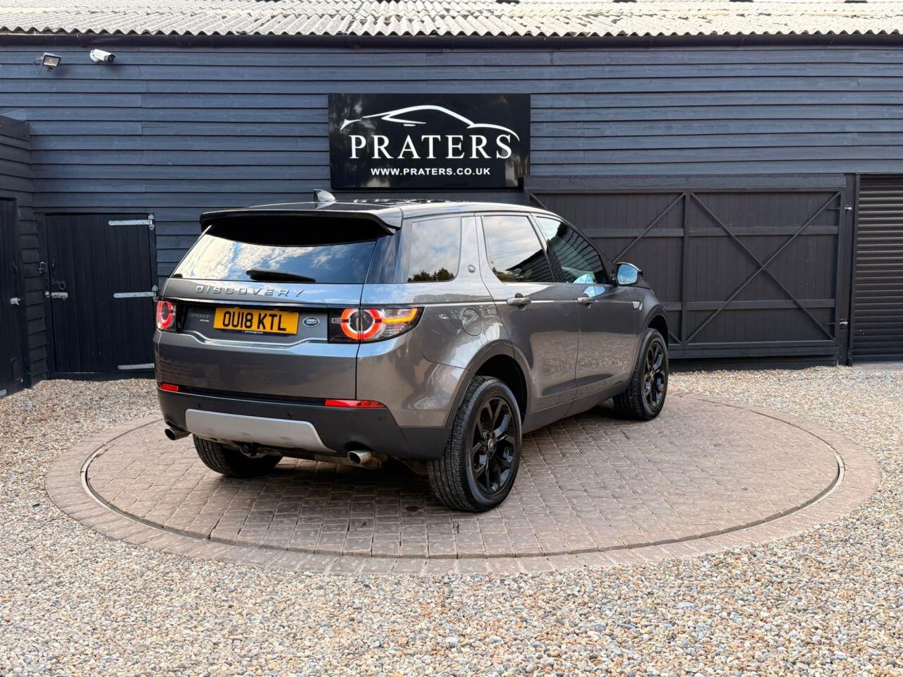 Land Rover Discovery Sport view 28