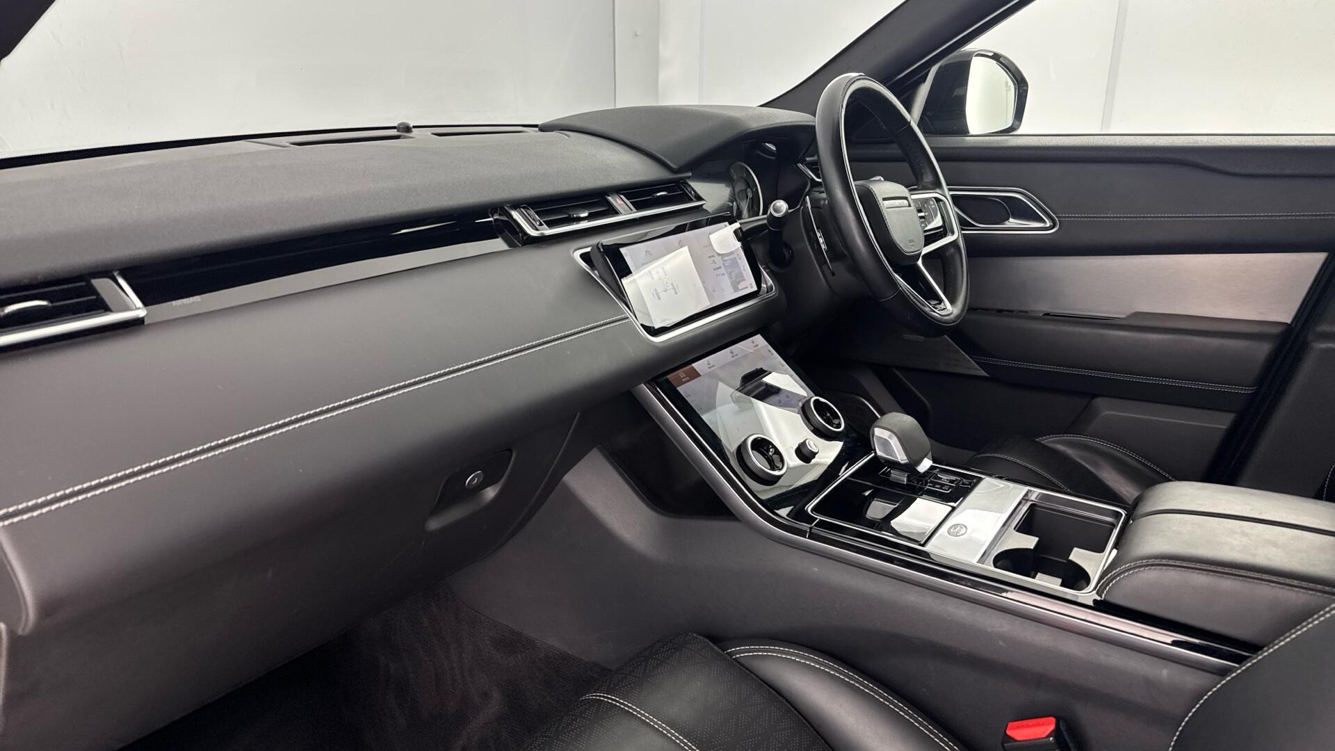 Land Rover Range Rover Velar view 10