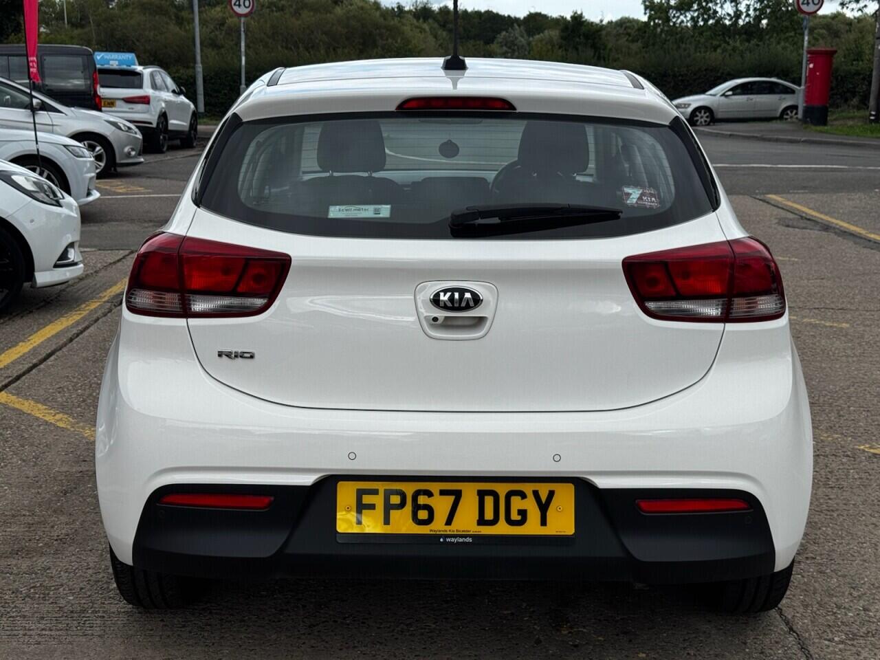 Kia Rio view 13