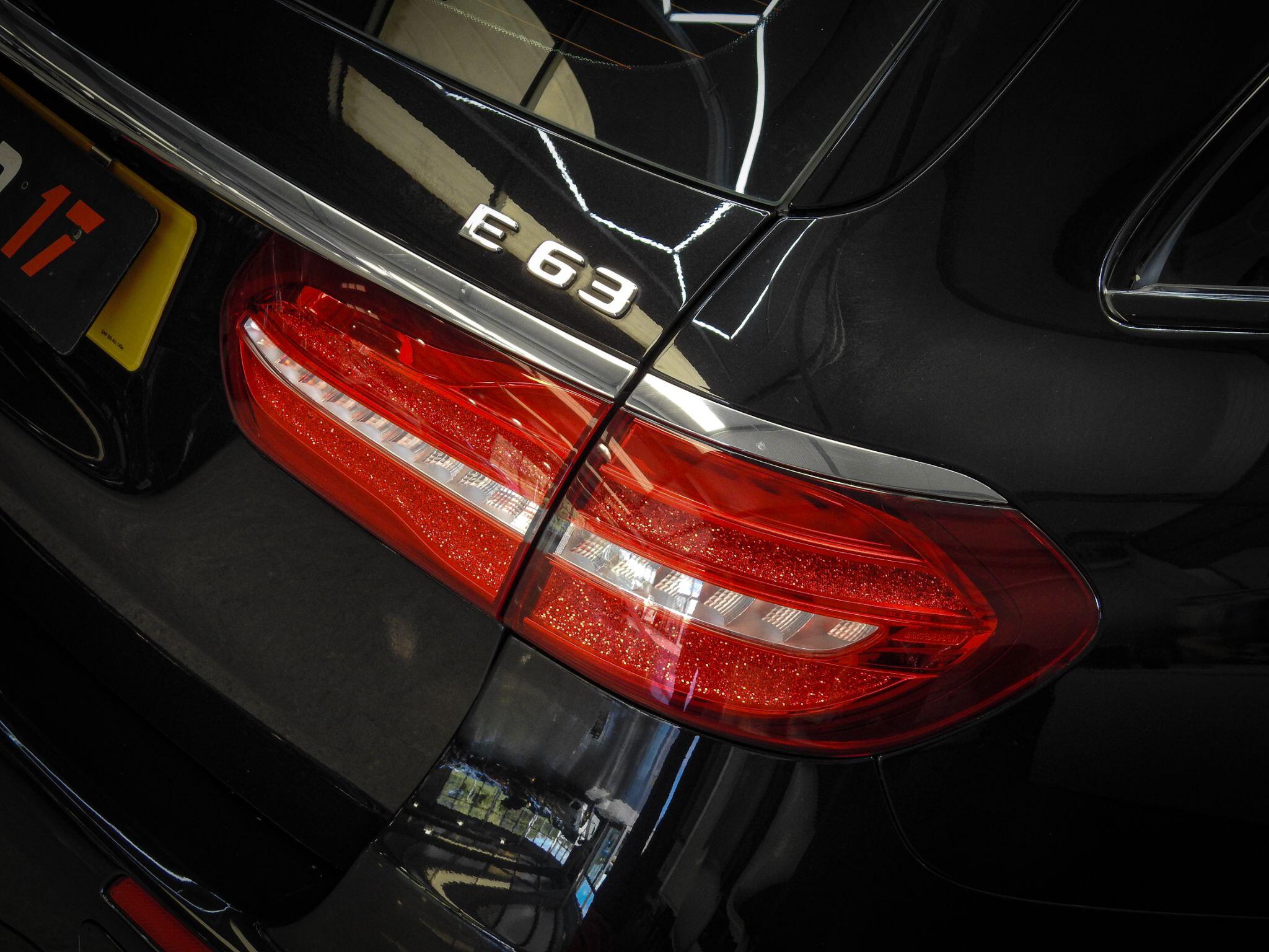 Mercedes-Benz E-Class view 20