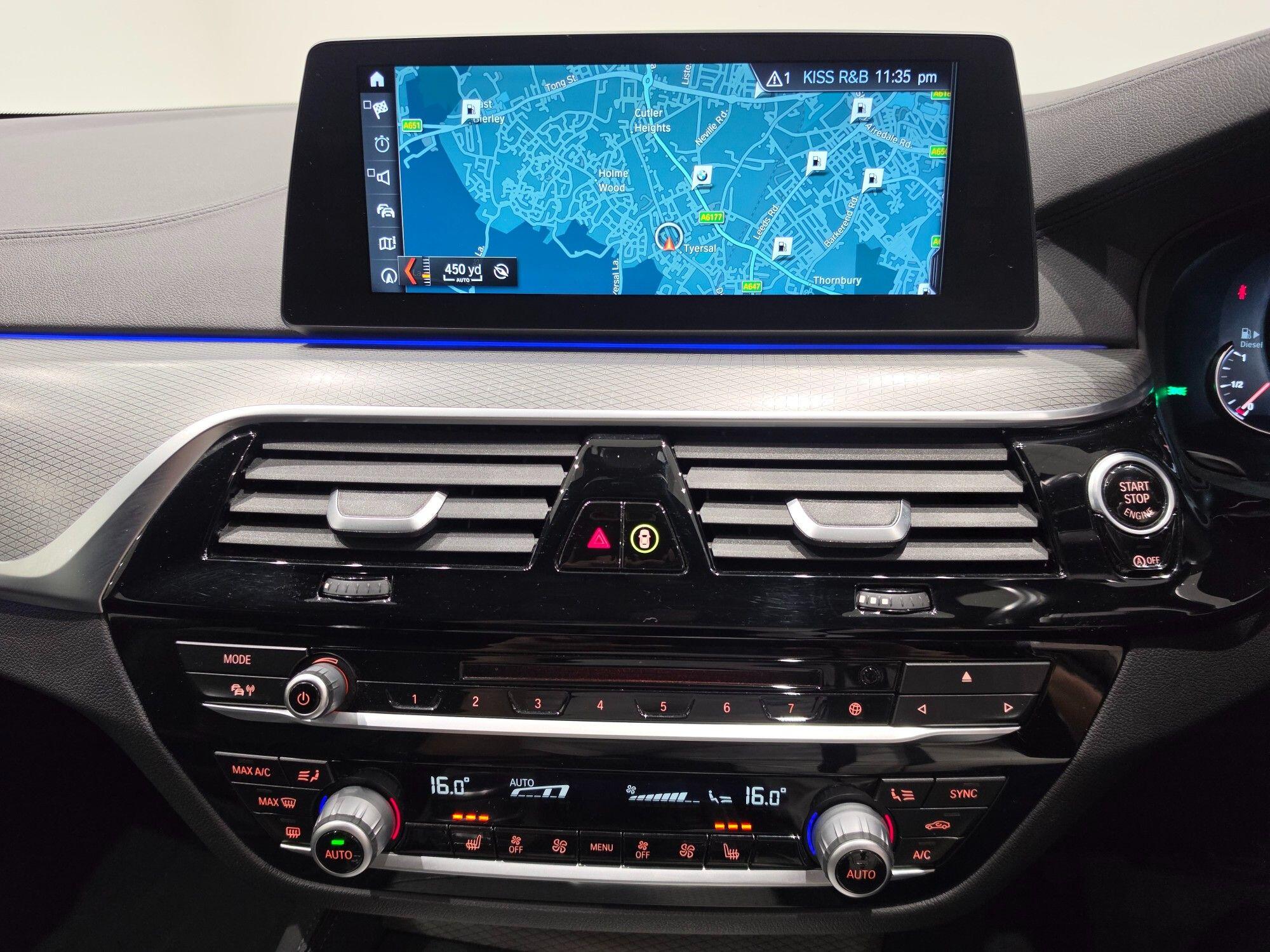 BMW 5 Series view 24