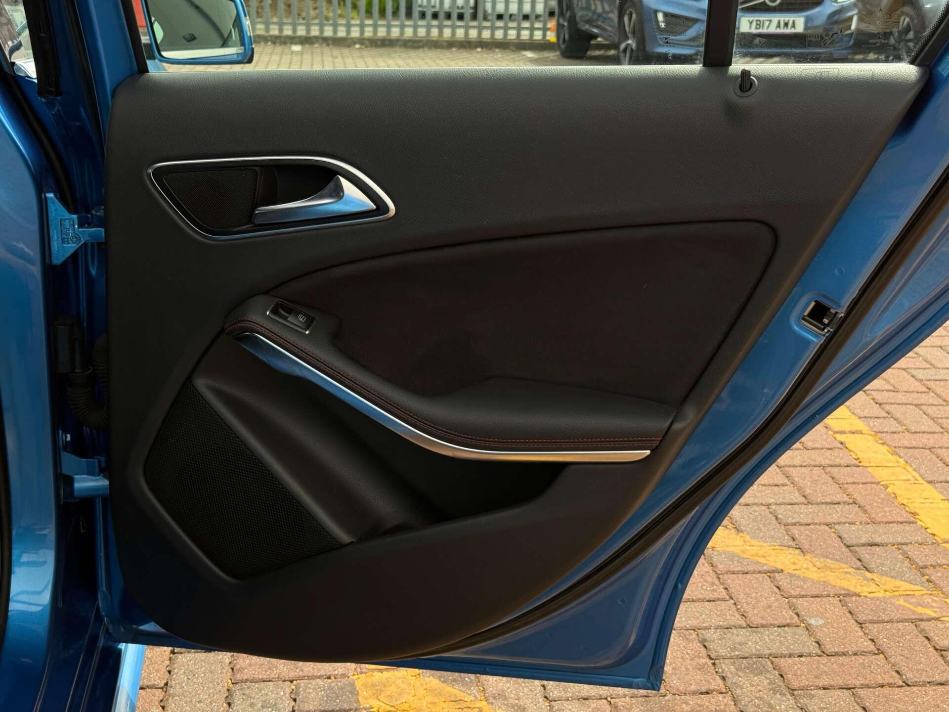 Mercedes-Benz A Class view 29