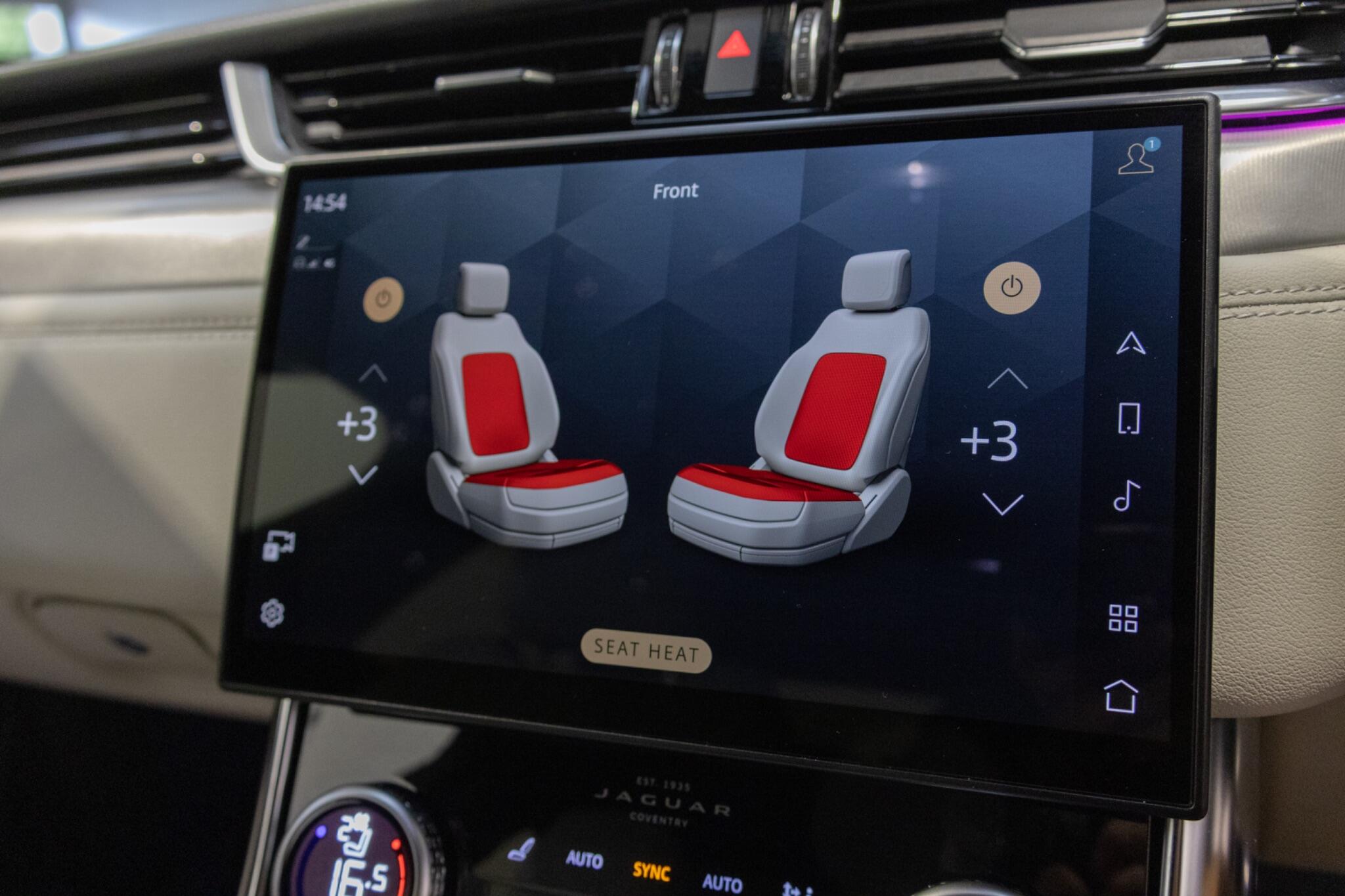 Jaguar XF view 20