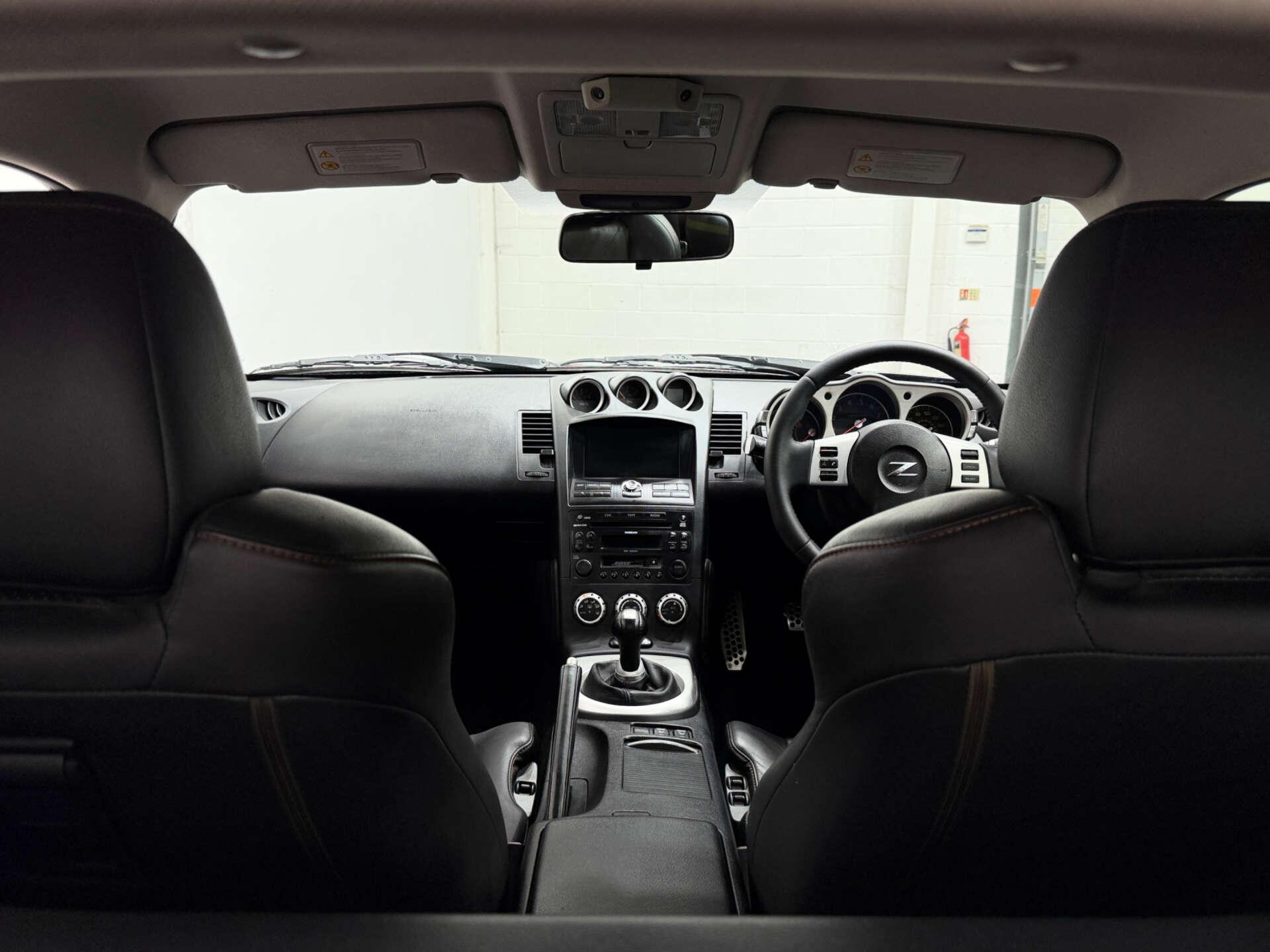 Nissan 350Z view 12