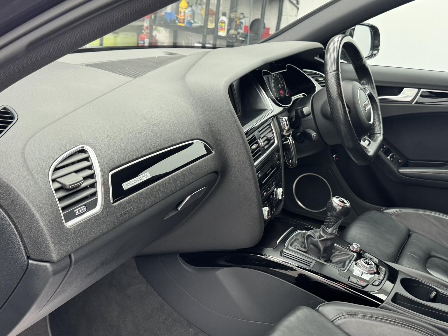 Audi A4 view 36
