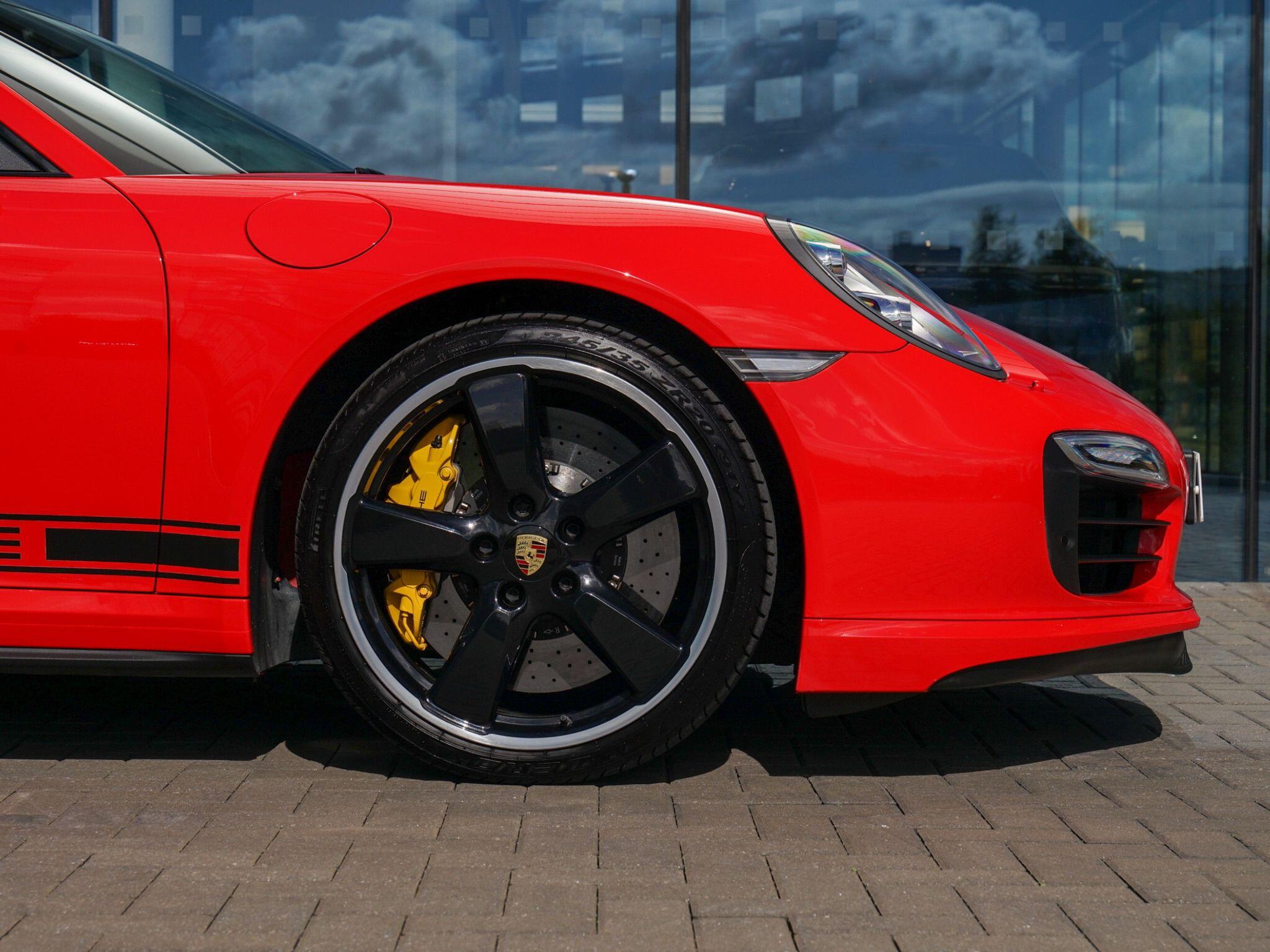 Porsche Cayman view 110