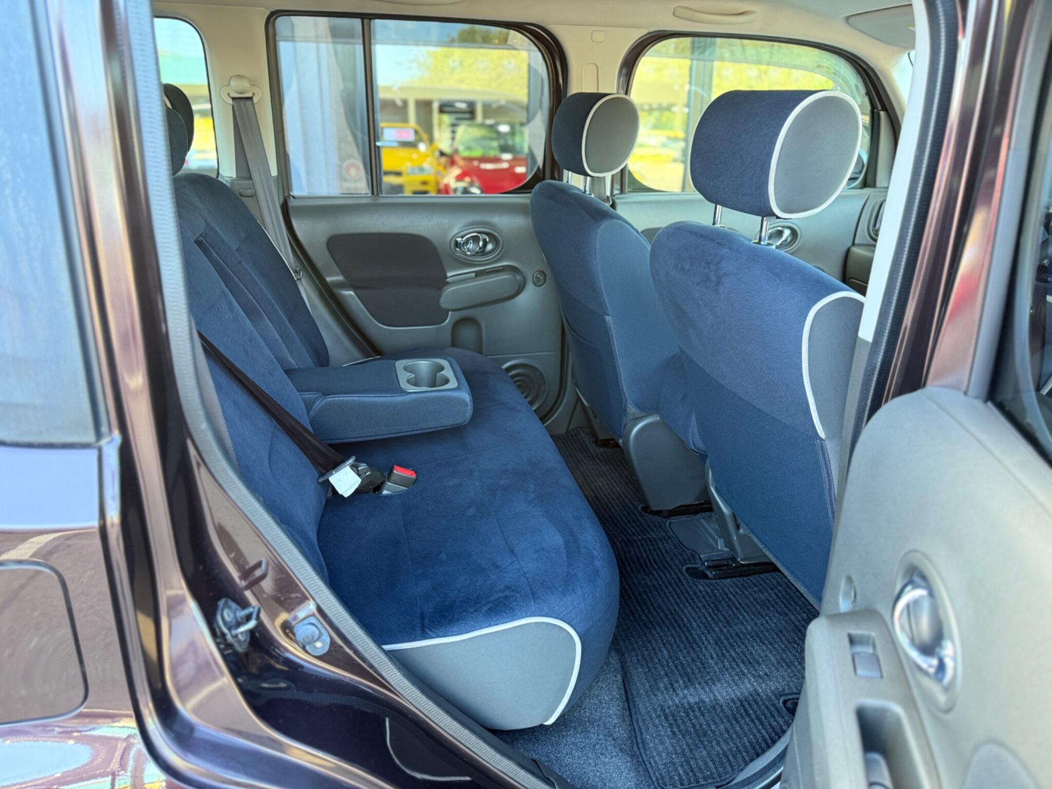 Nissan Cube view 55