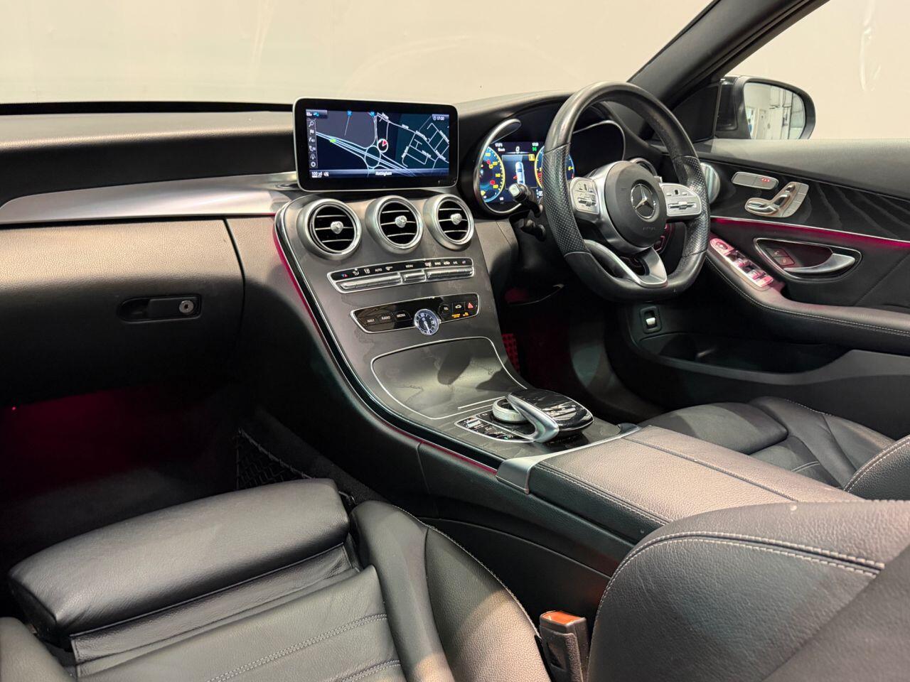 Mercedes-Benz C-Class view 32