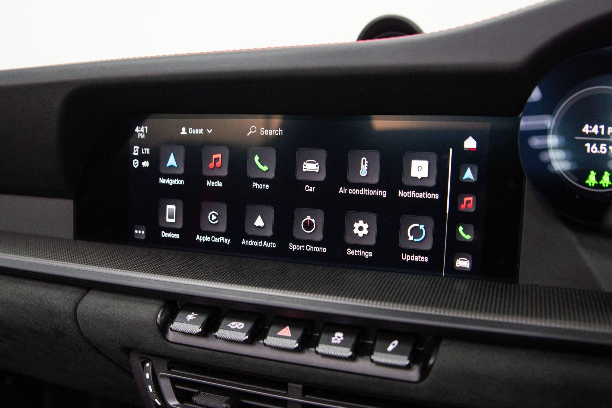 Porsche 911 view 36