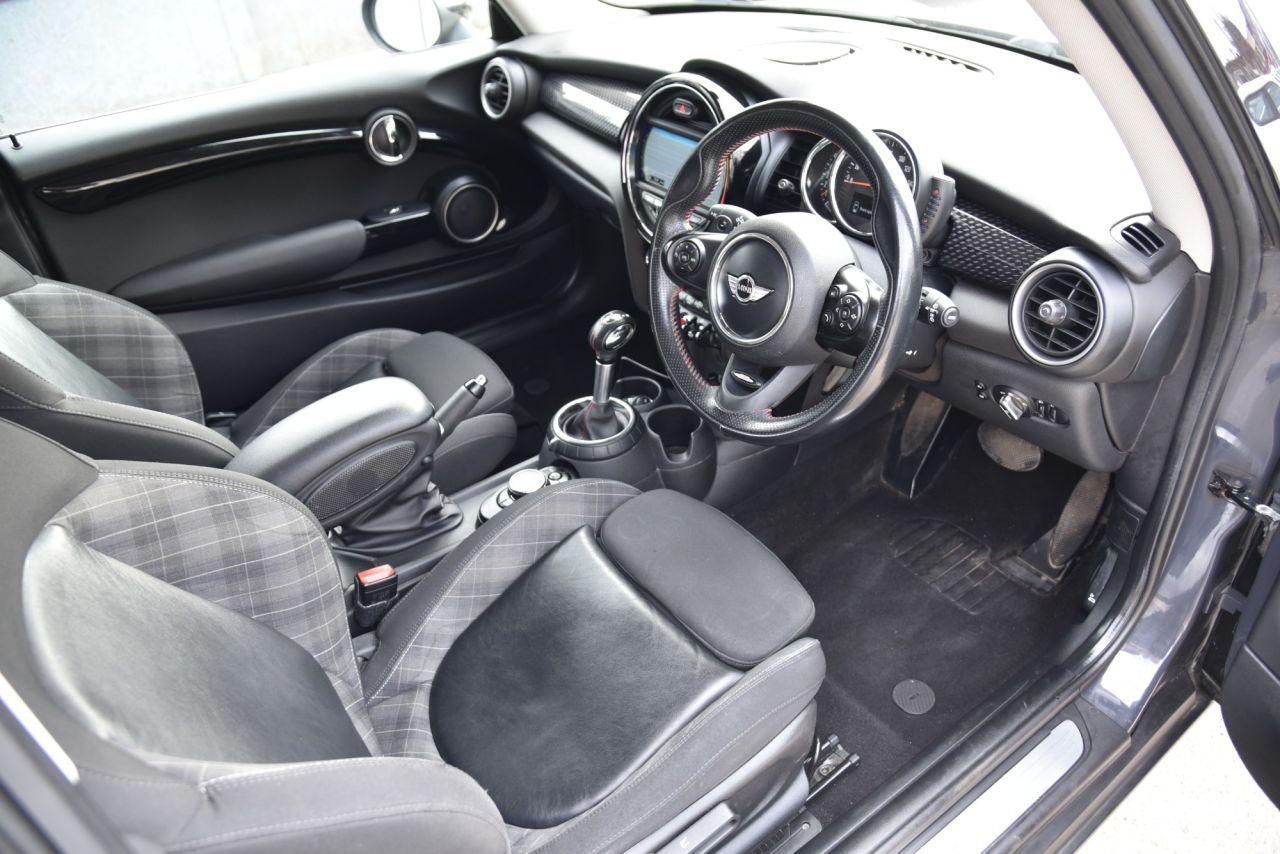 Mini Cooper view 2