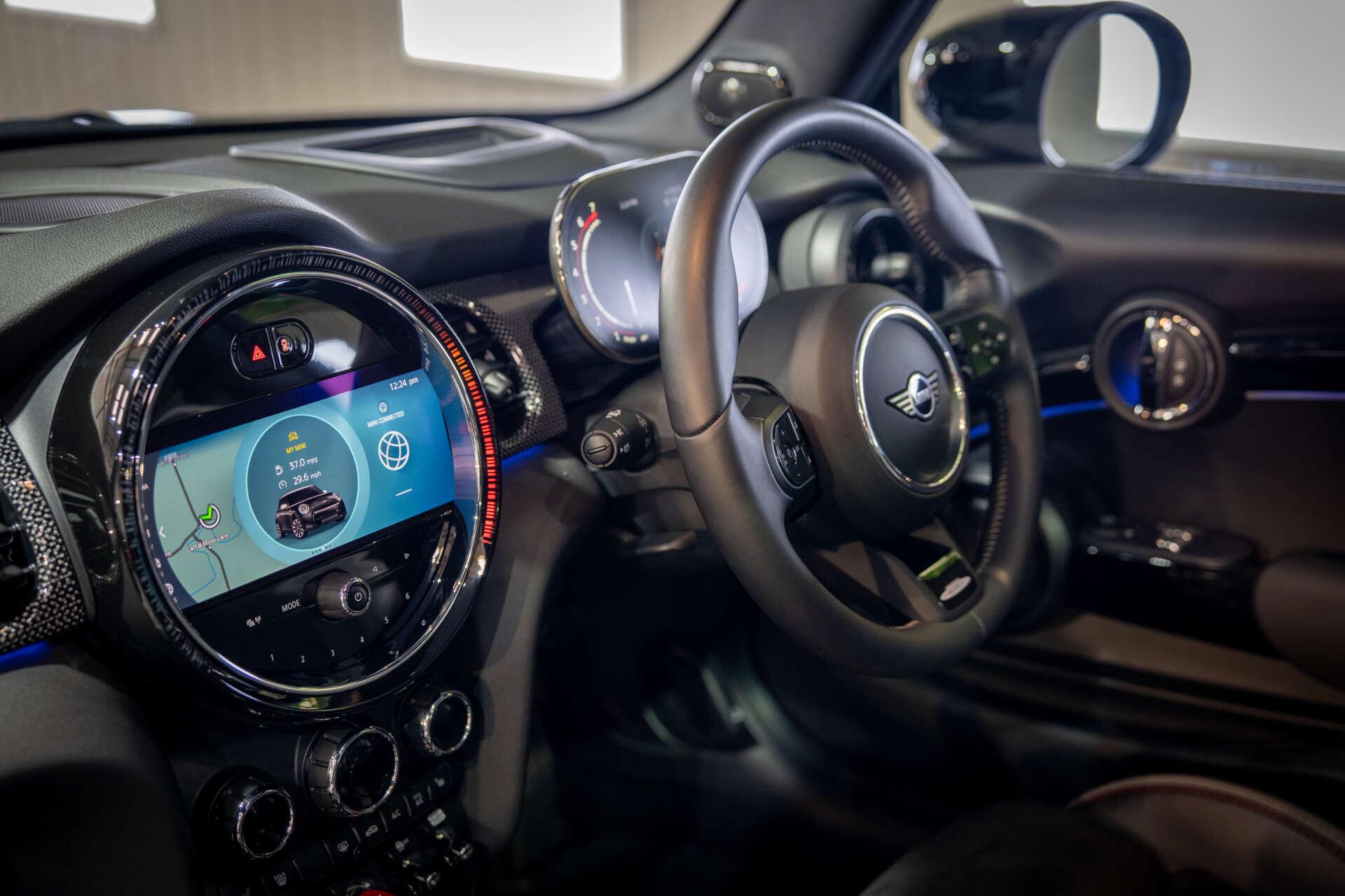 Mini Cooper view 32