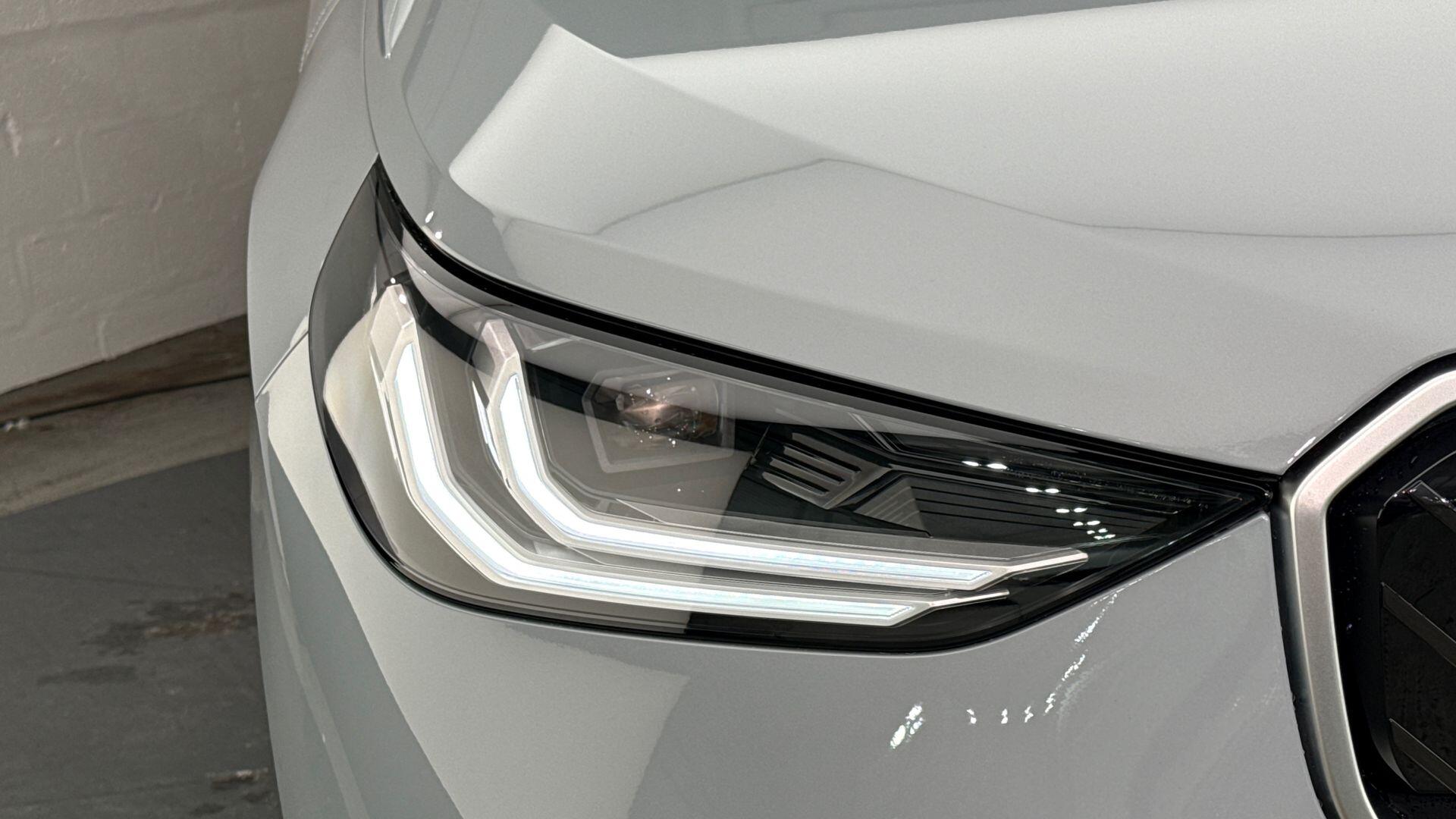 BMW X3 view 22