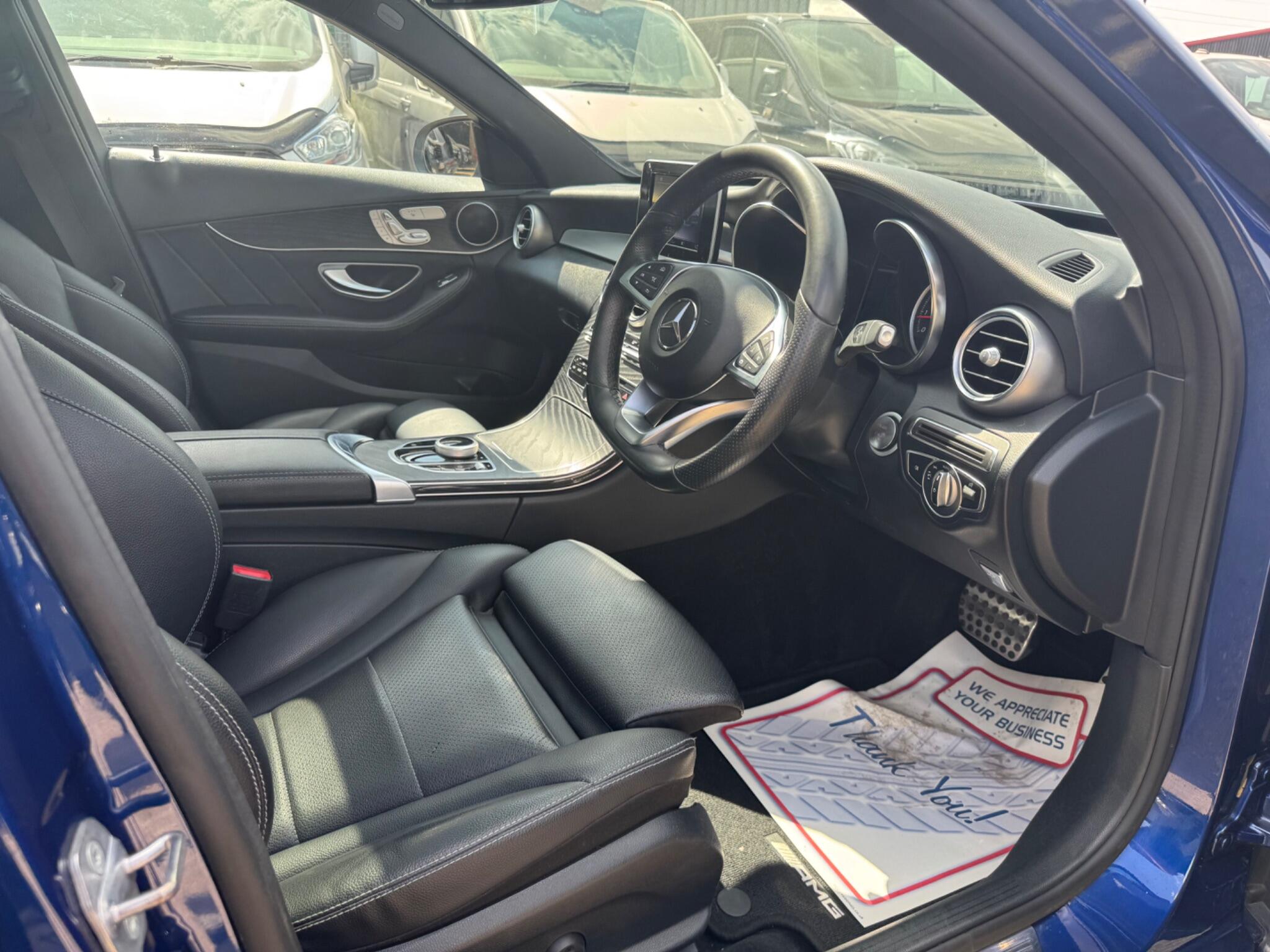 Mercedes-Benz C Class view 12