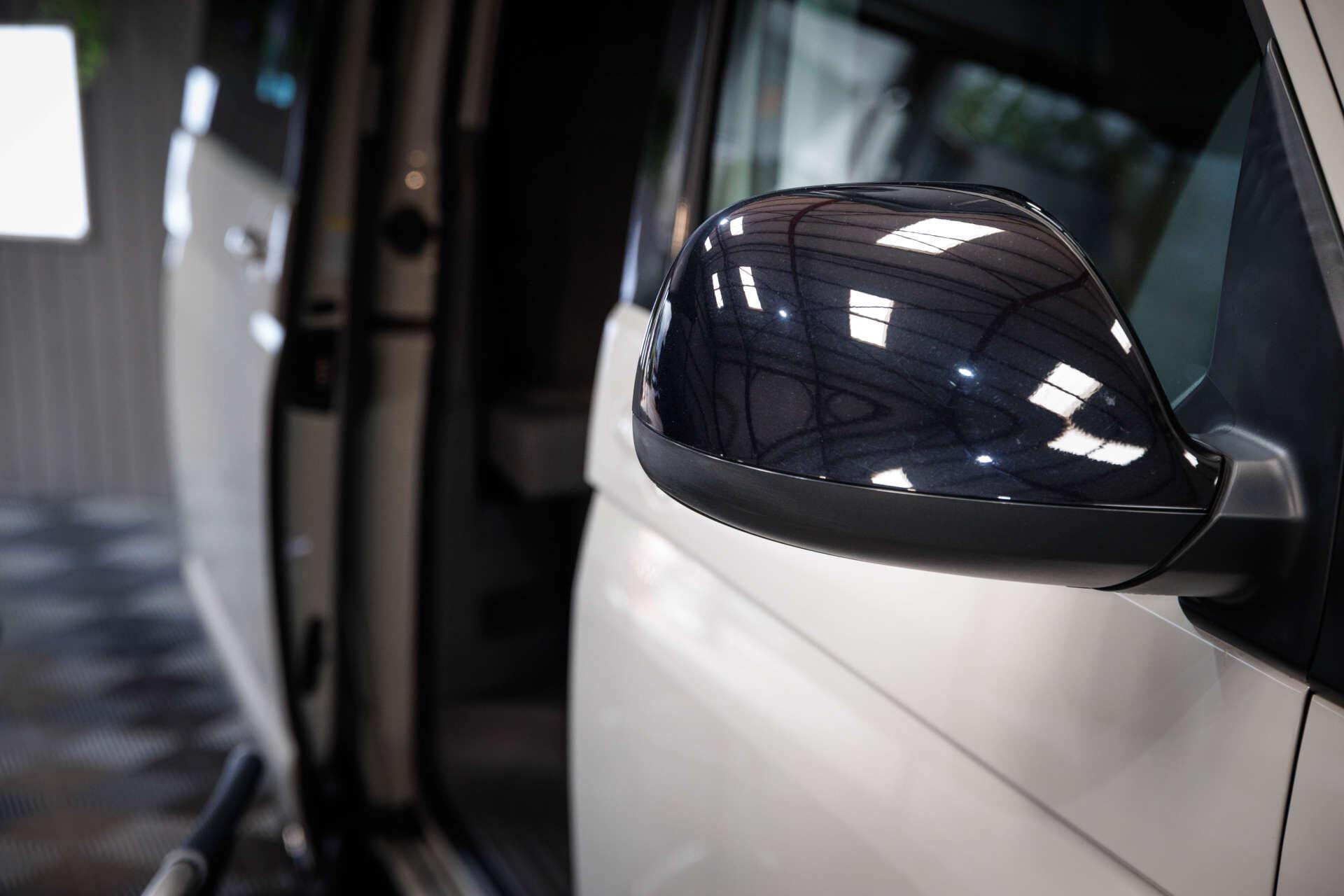 Volkswagen California view 13