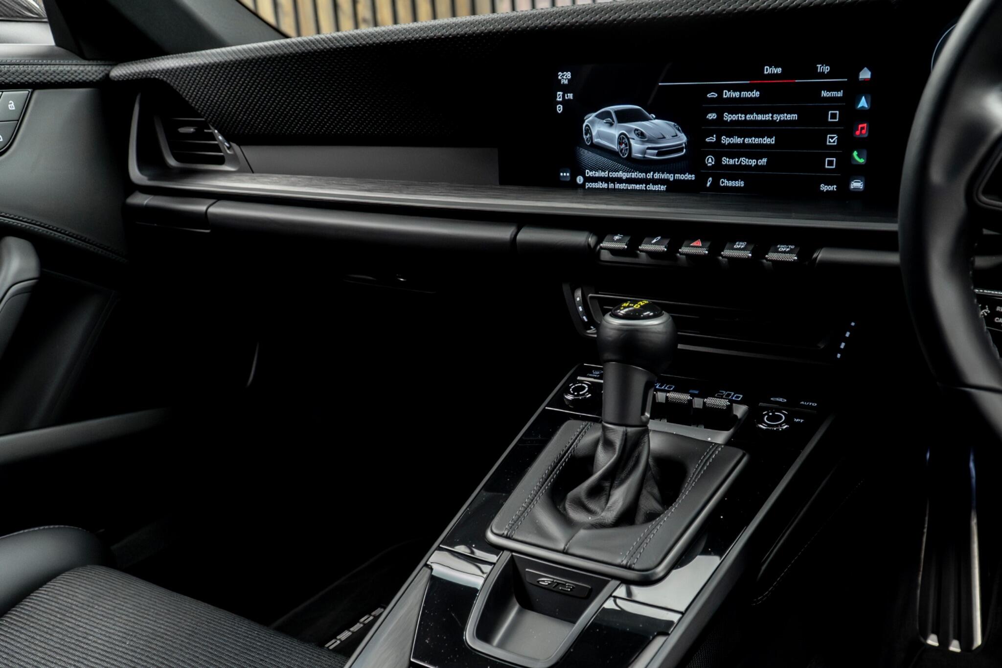Porsche 911 view 25