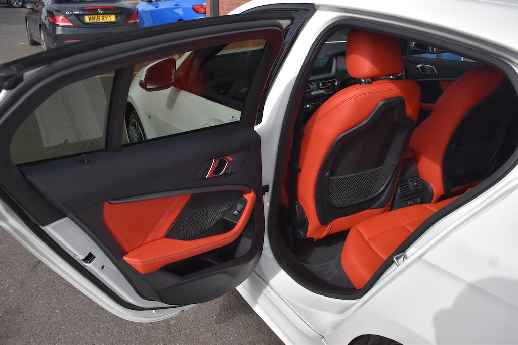 BMW 1 Series view 55