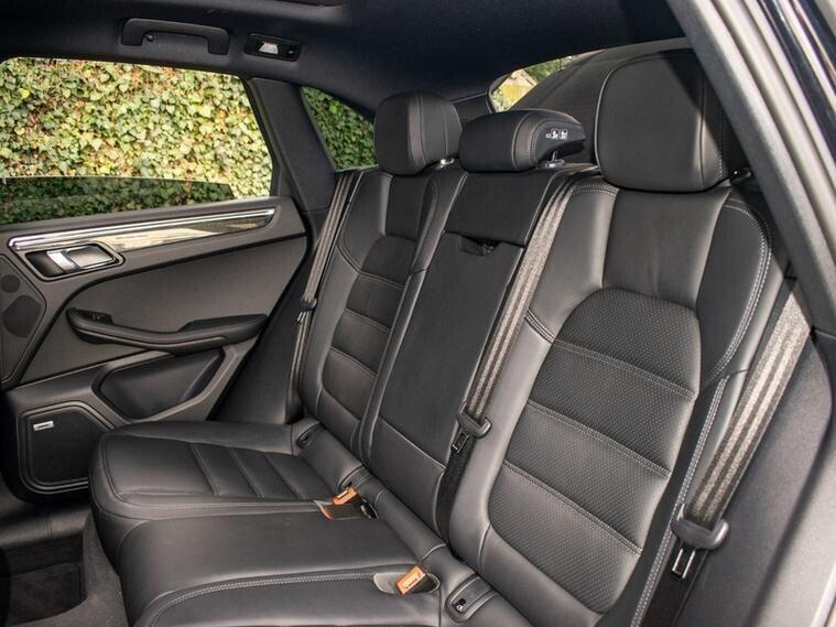 Porsche Macan view 21