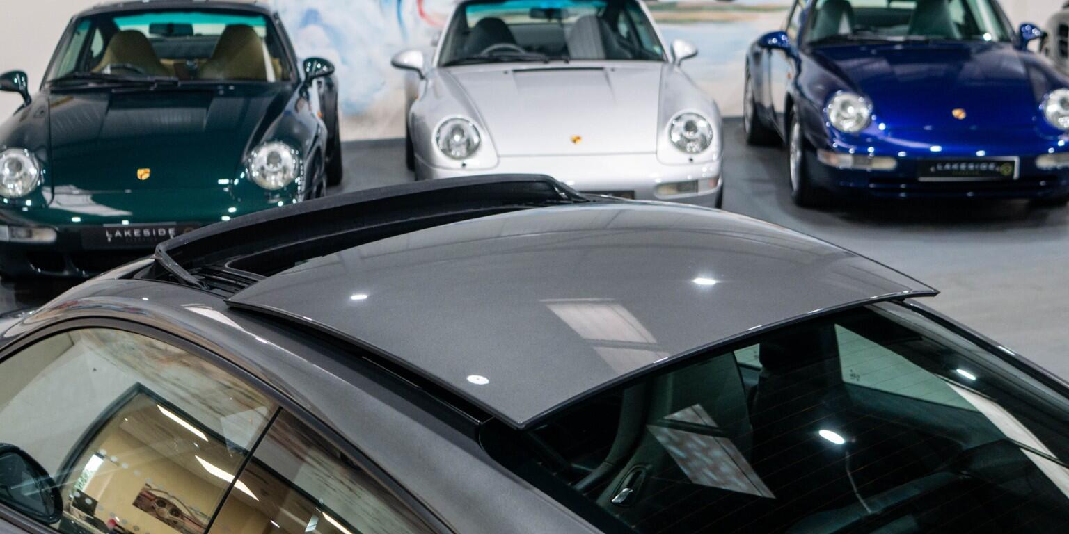 Porsche 911 view 48