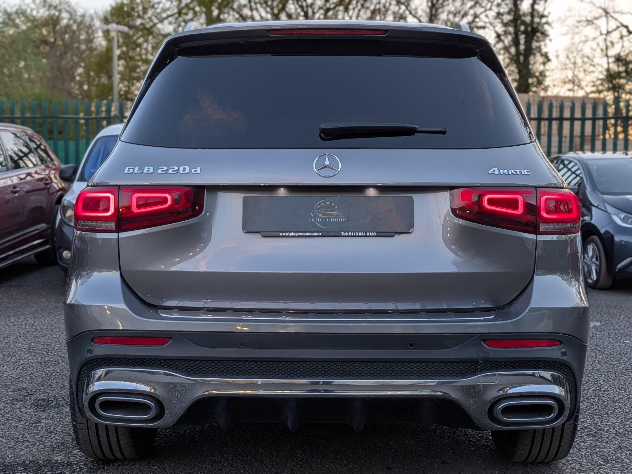 Mercedes-Benz GLB view 12