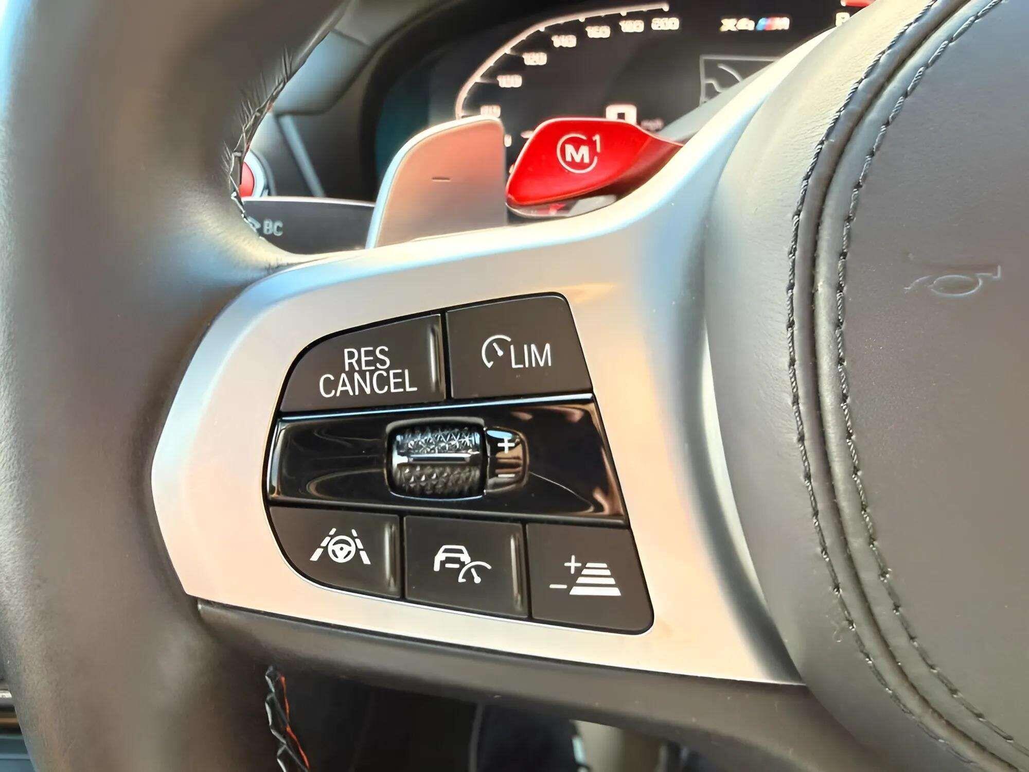 BMW X4 M view 39