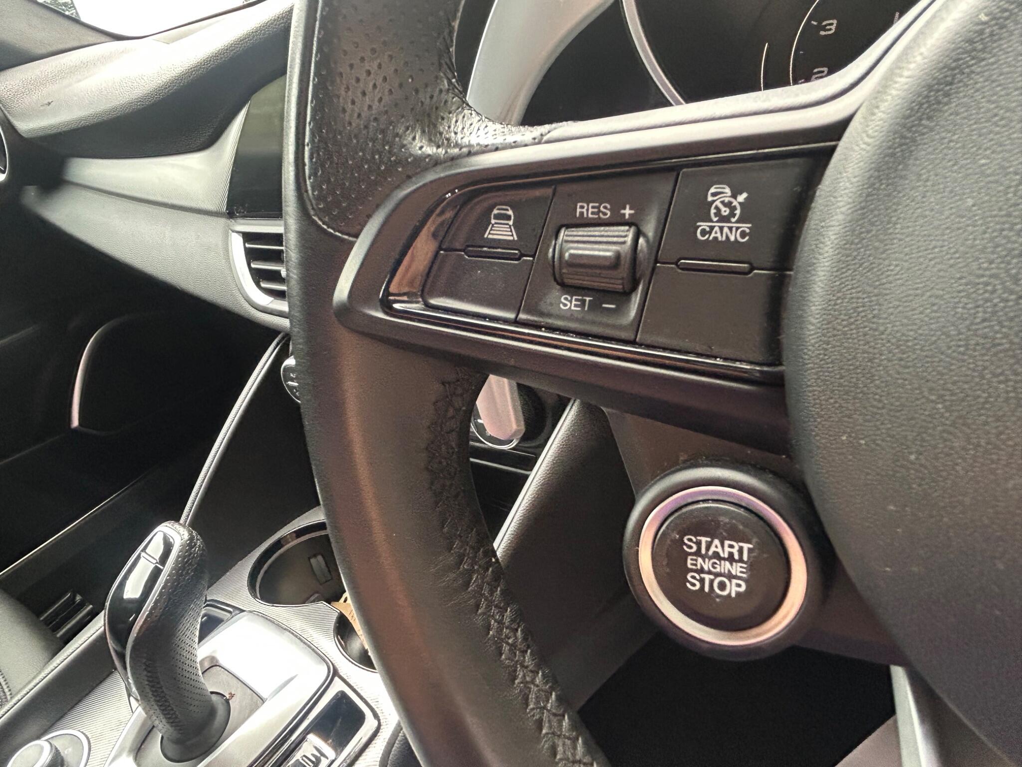 Alfa Romeo Giulia view 24