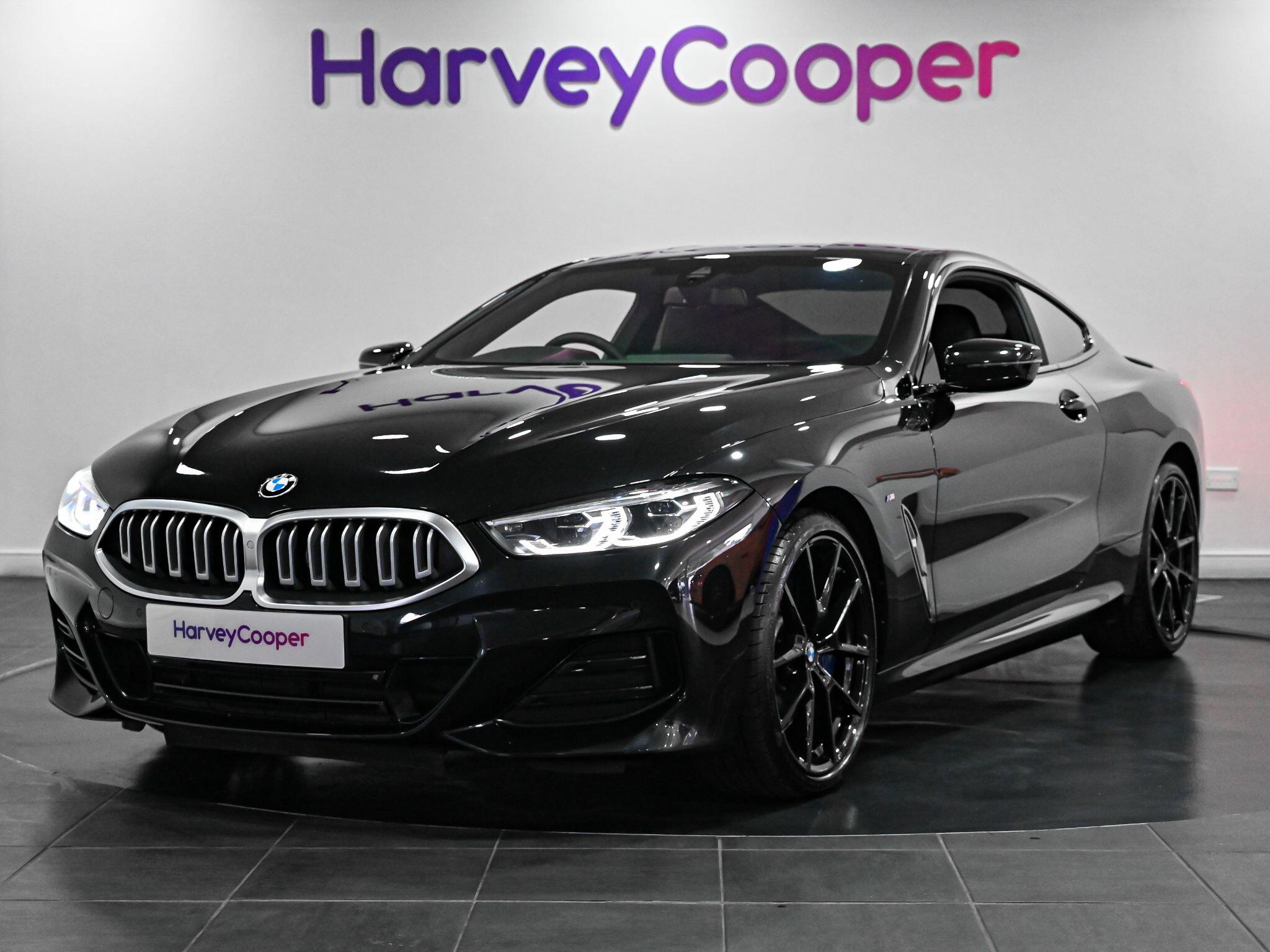 BMW 8 Series view 17