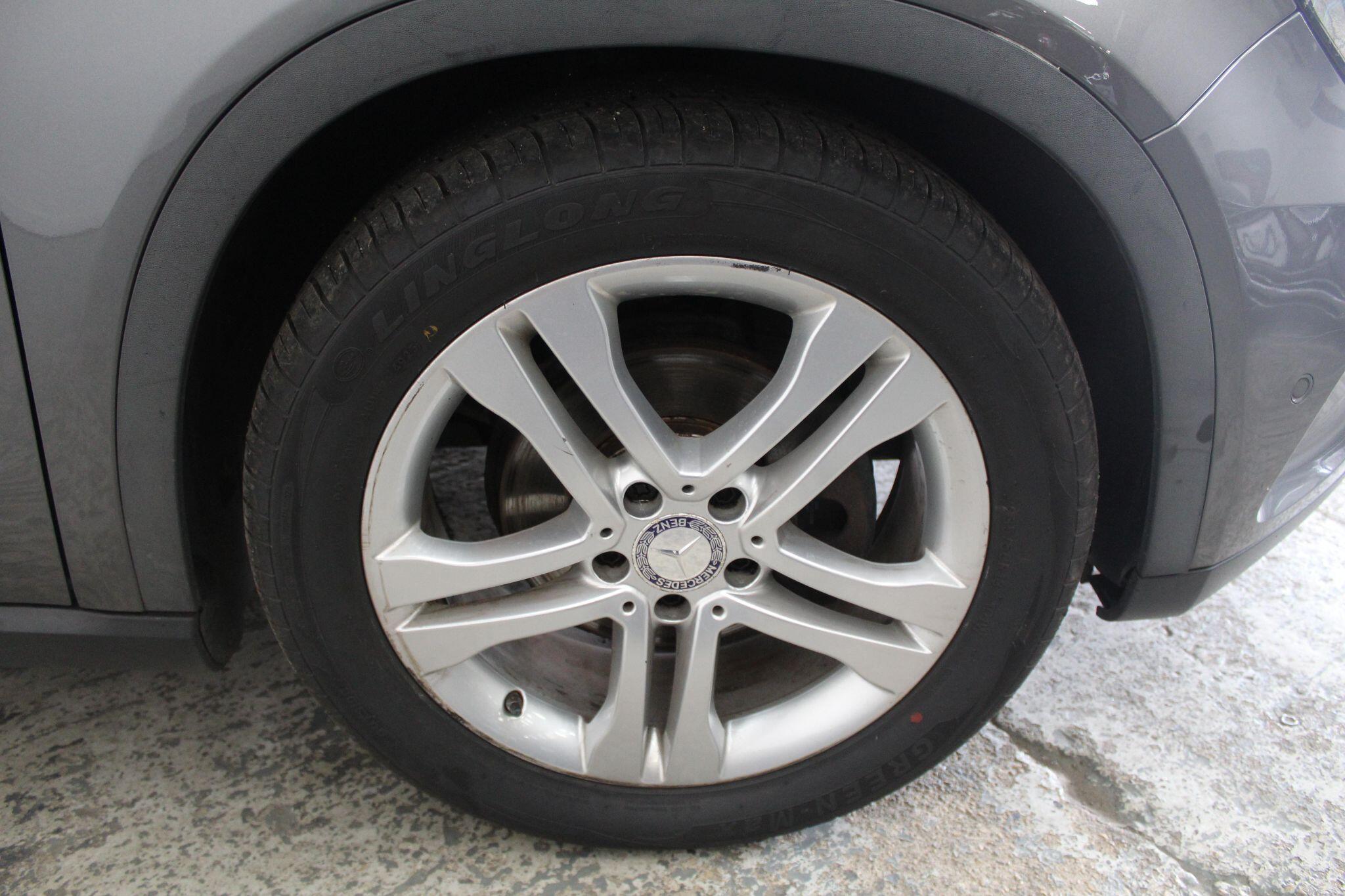 Mercedes-Benz Gla view 56