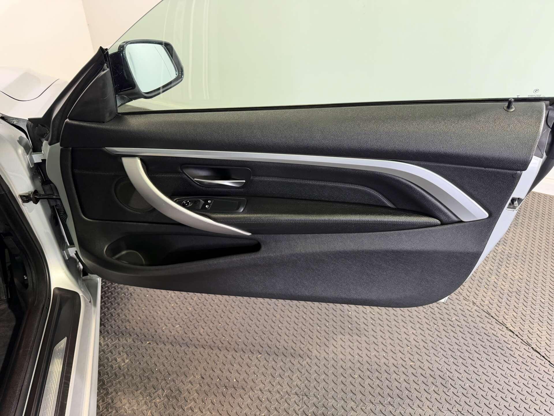 BMW 4 Series view 22