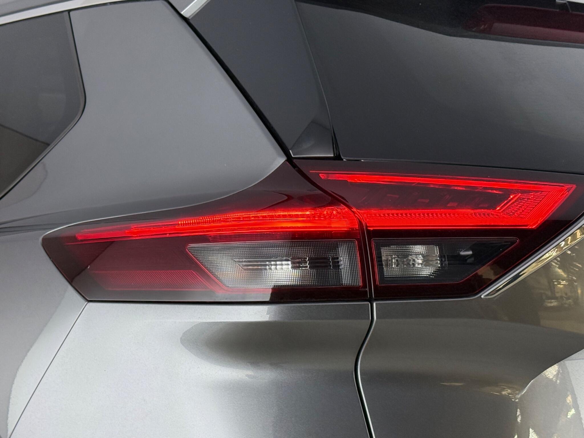 Nissan X-Trail view 12