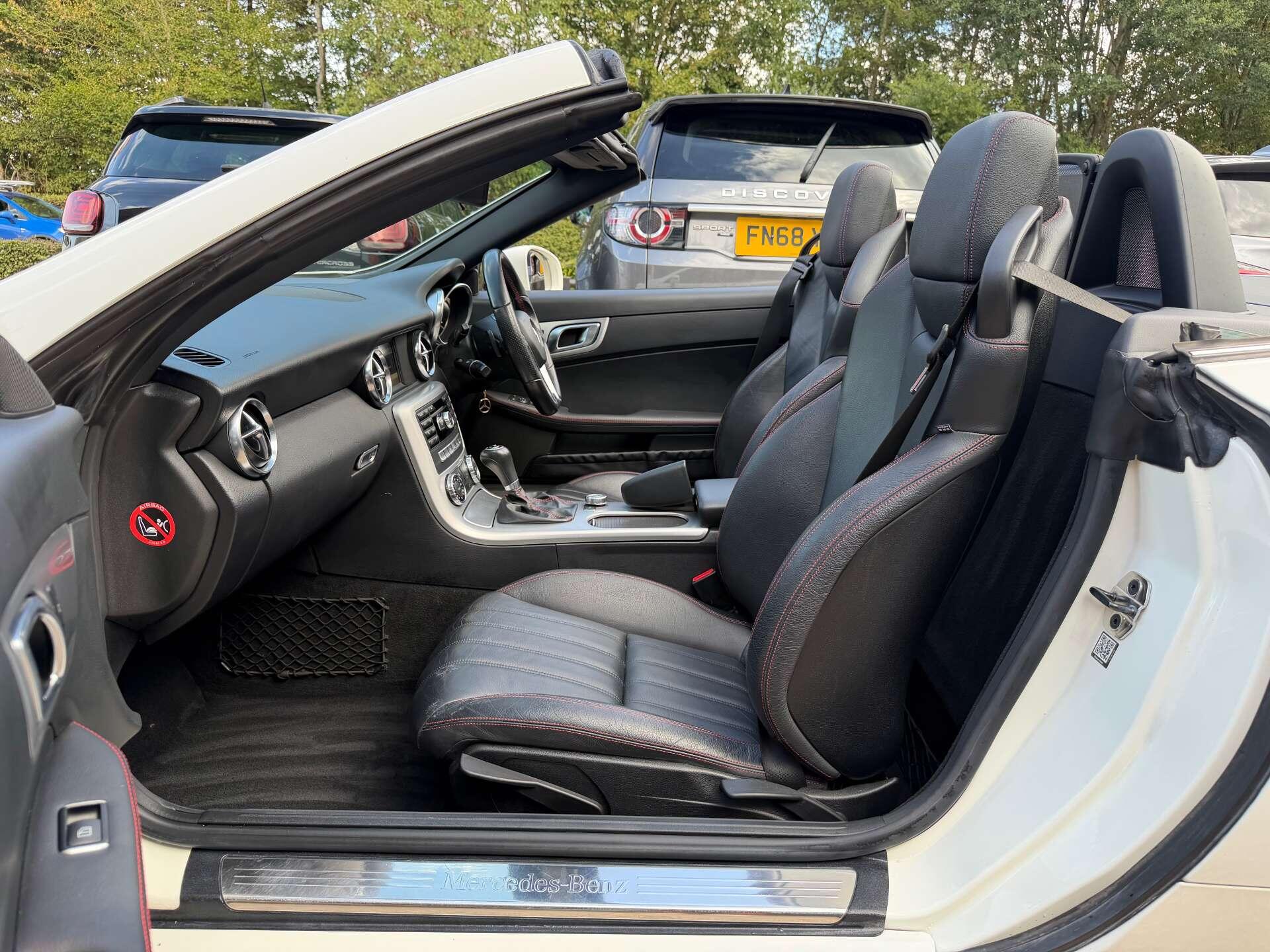 Mercedes-Benz SLK view 2