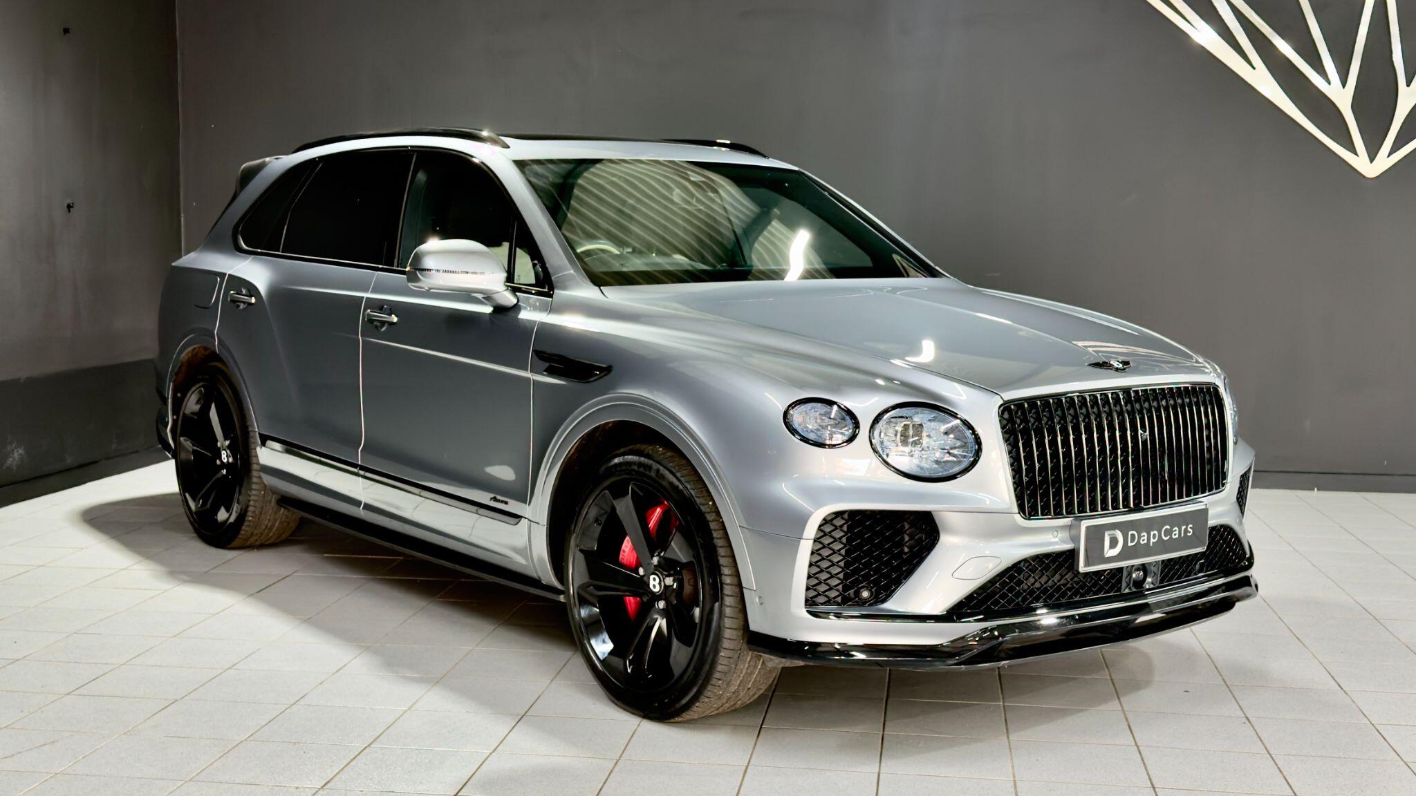 Bentley Bentayga view 5