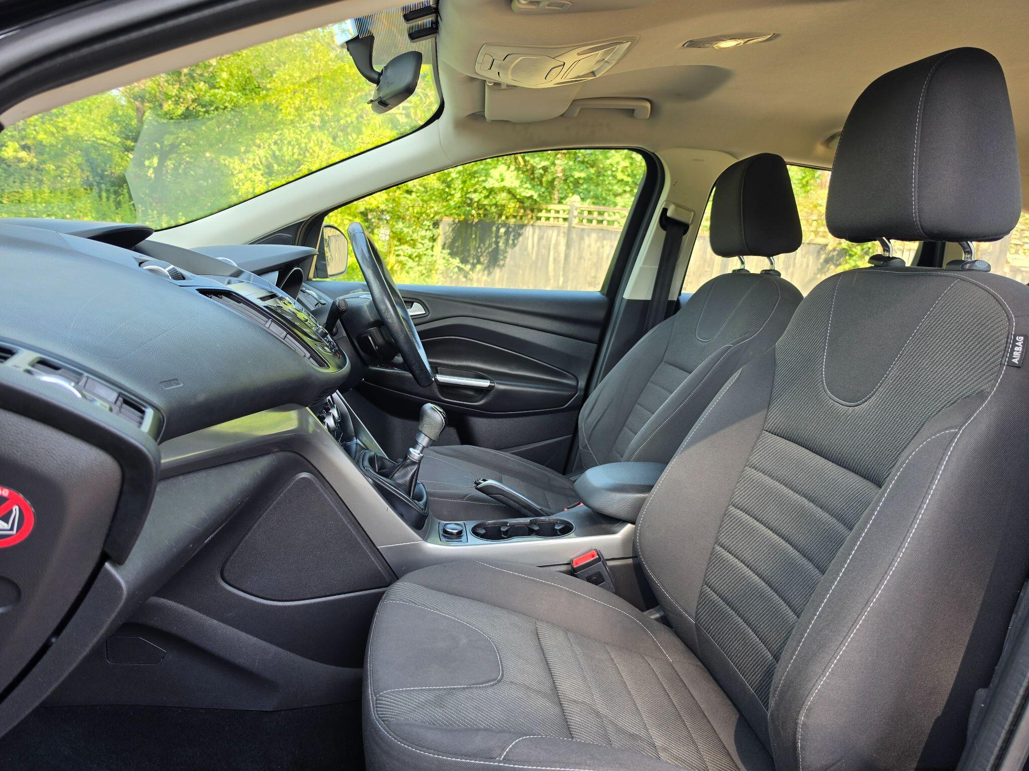Ford Kuga view 38