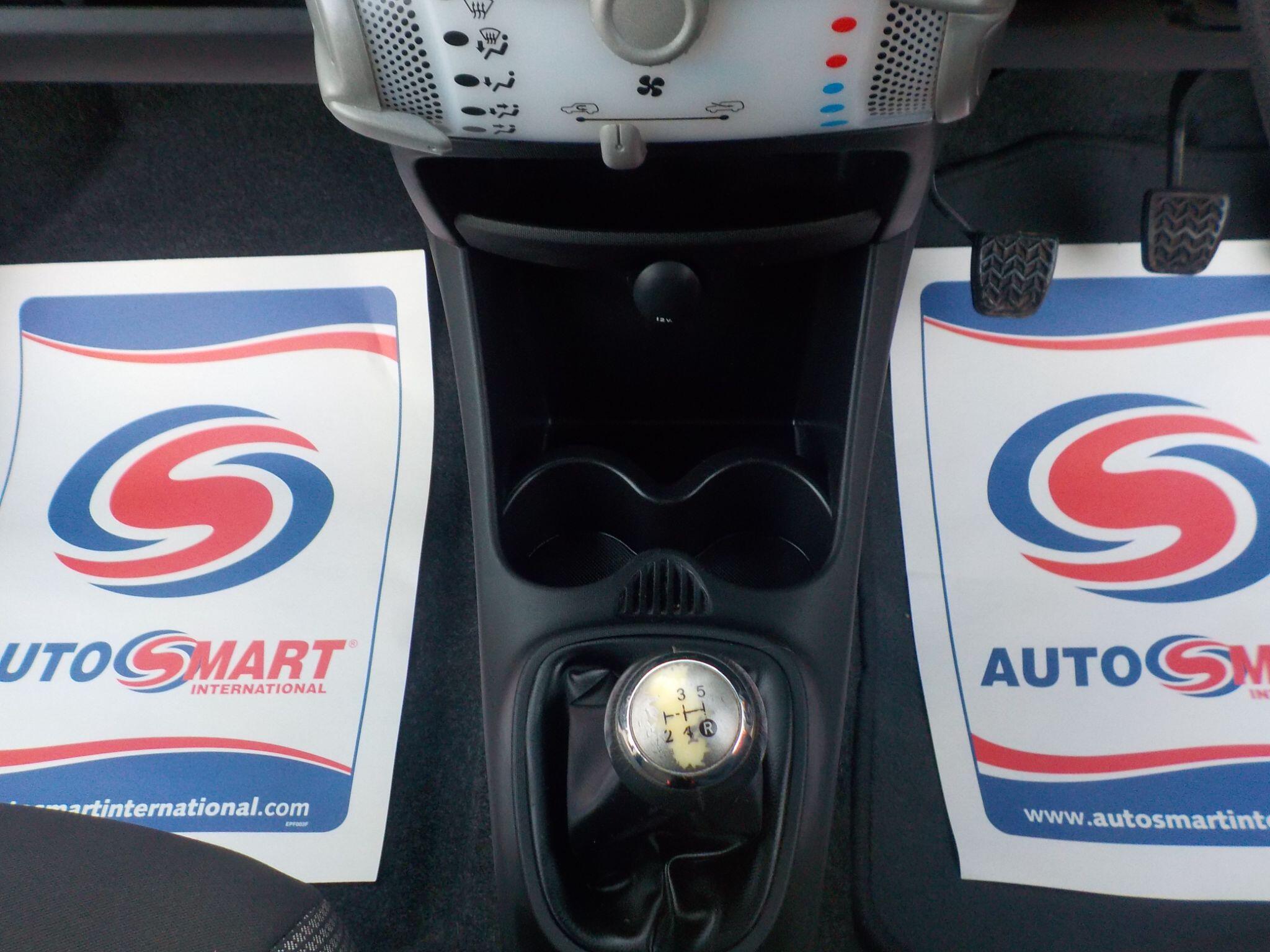 Toyota AYGO 1.0 VVT-i Move Euro 5 5dr