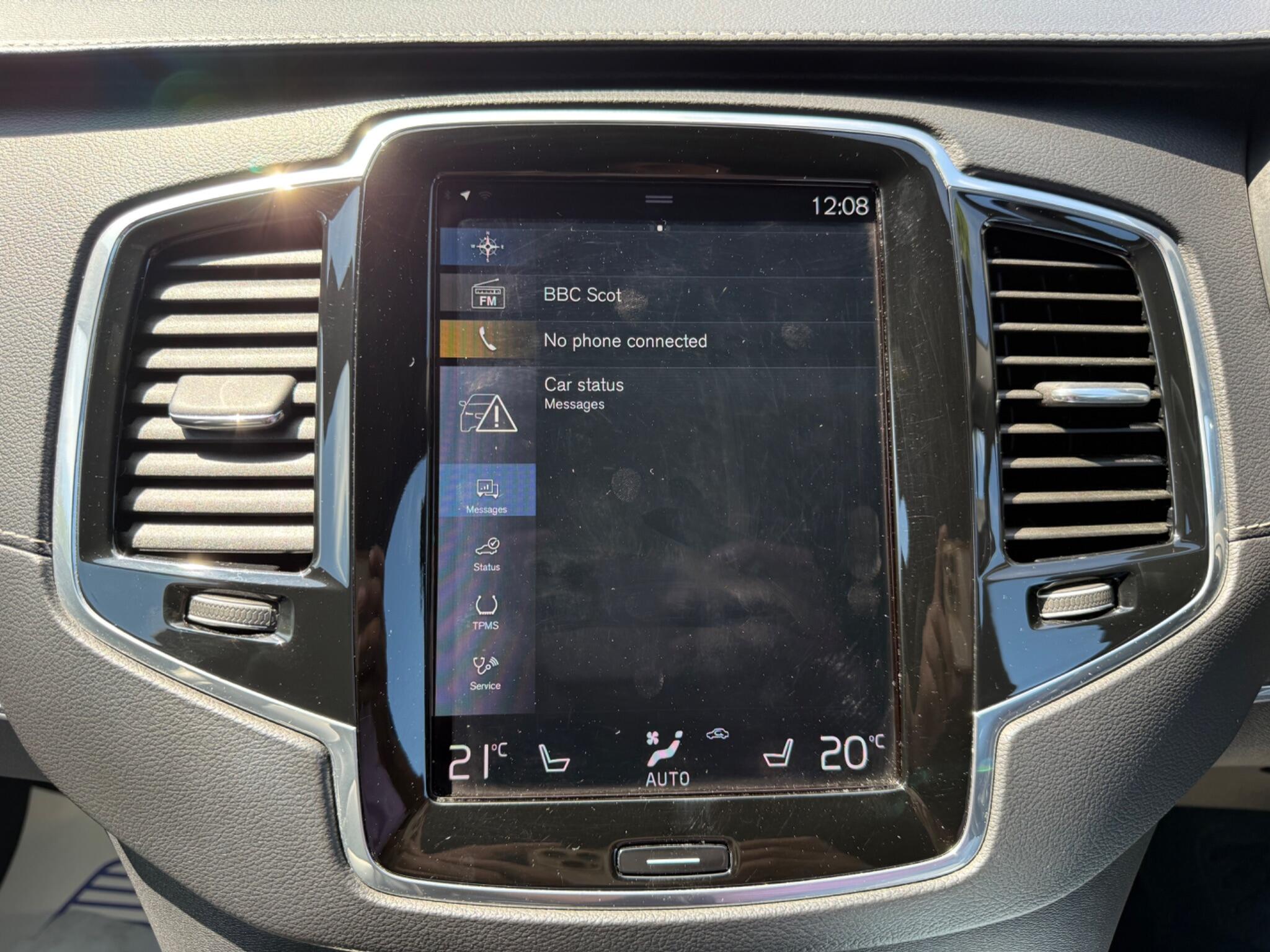 Volvo XC90 view 35