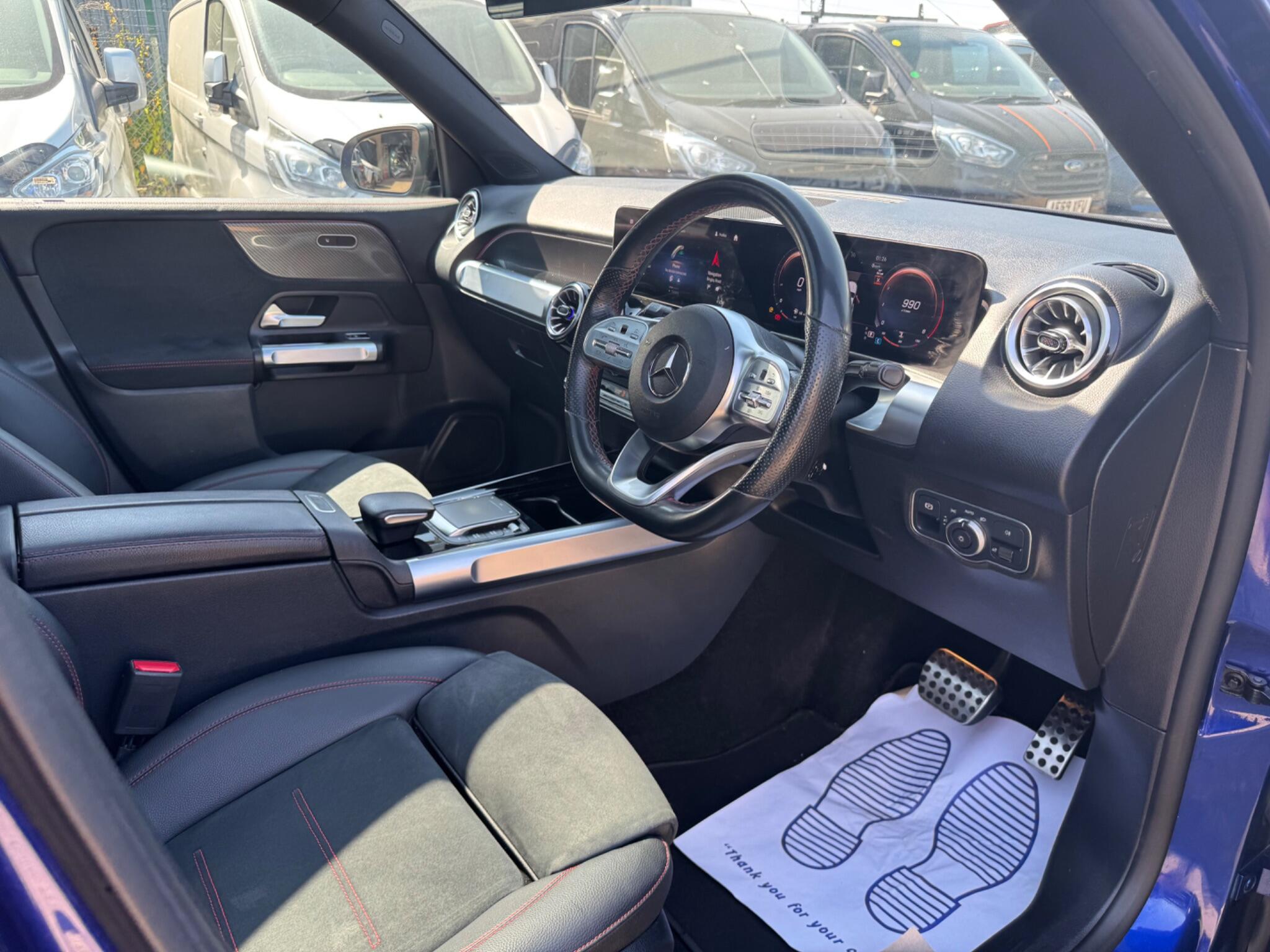 Mercedes-Benz GLB view 11