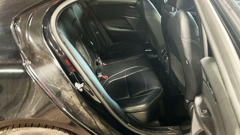 Jaguar XE view 12
