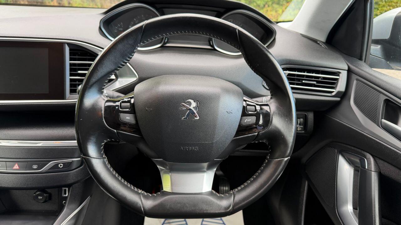 Peugeot 308 view 15