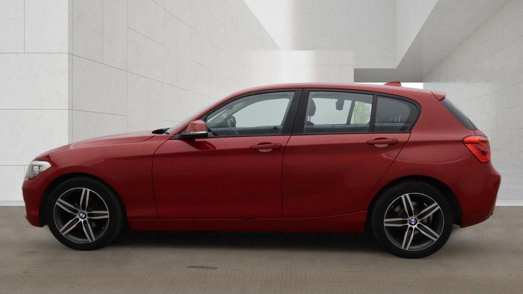 BMW 1 Series view 6