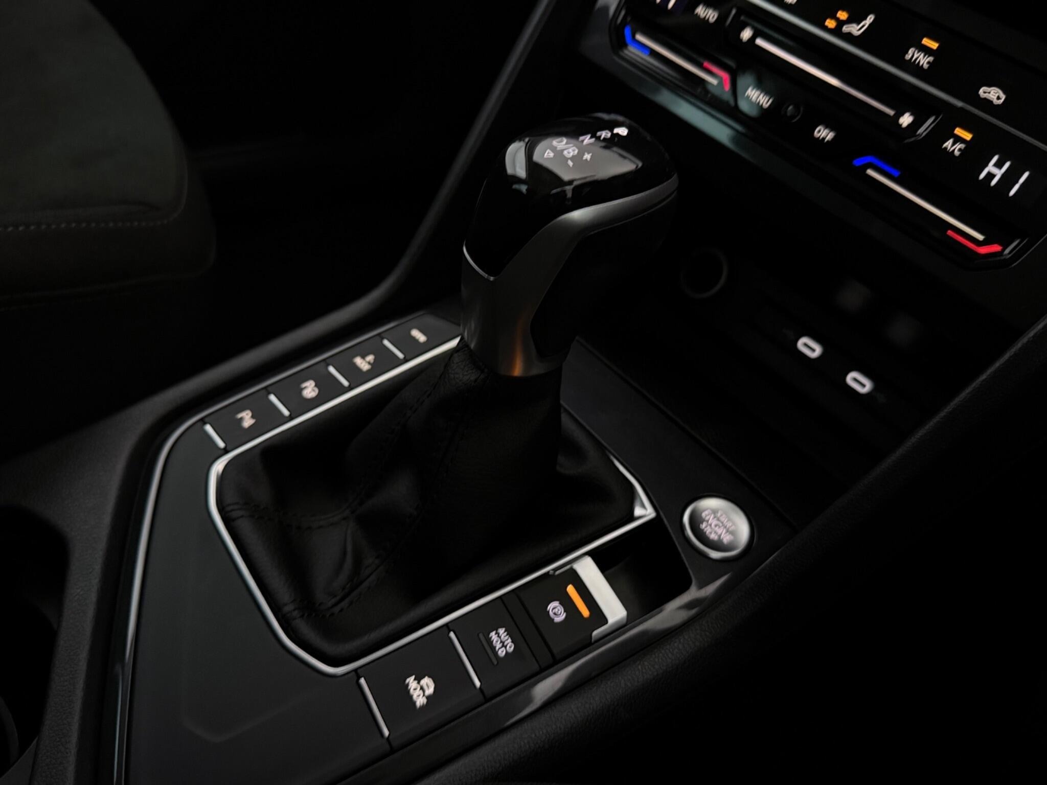 Volkswagen Tiguan view 22