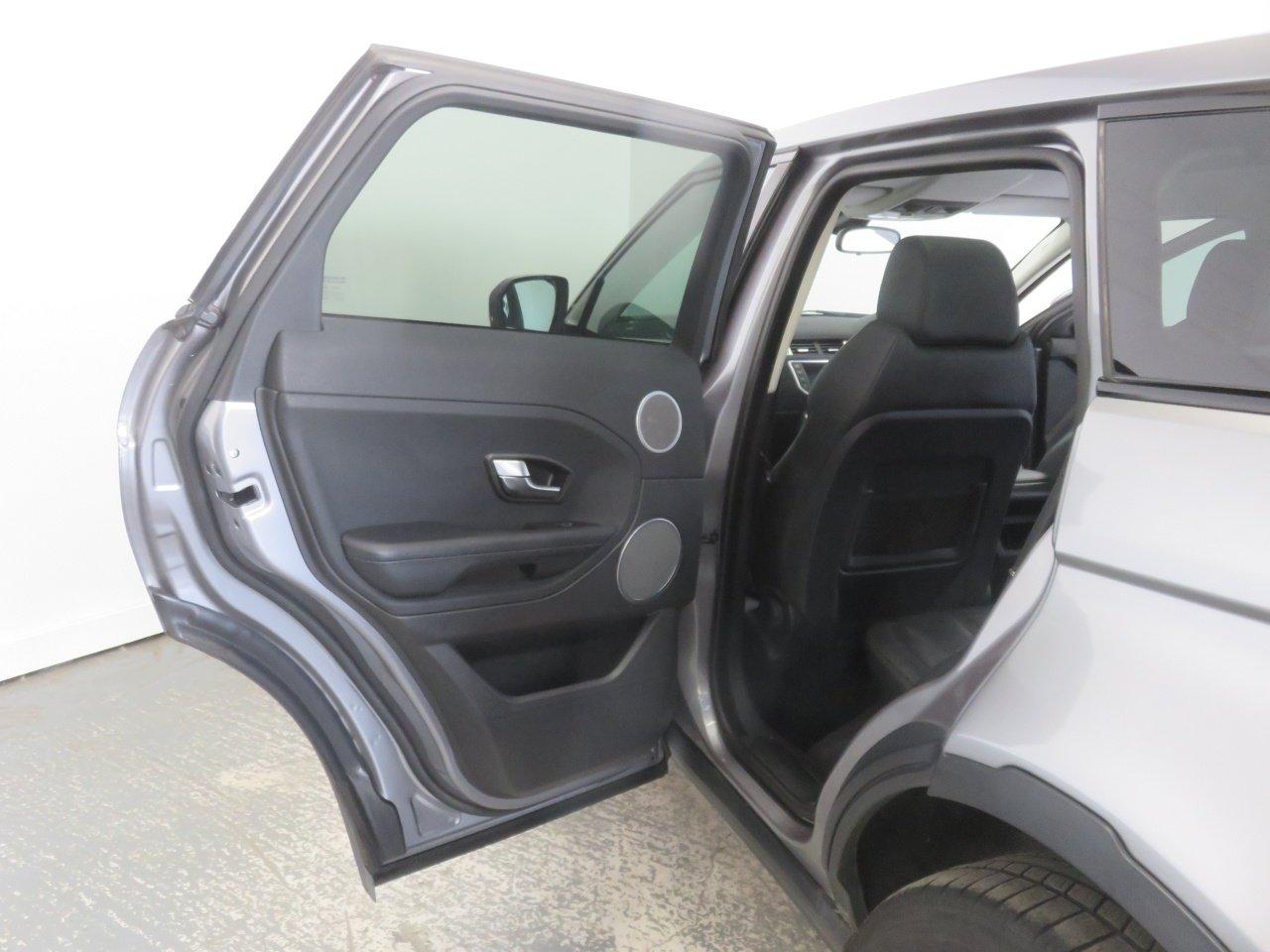 Land Rover Range Rover Evoque view 29