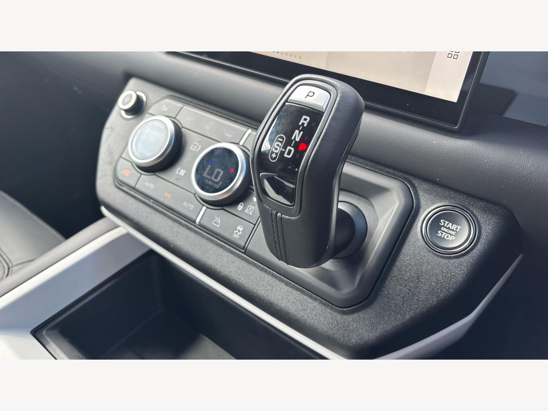 Land Rover Defender view 16