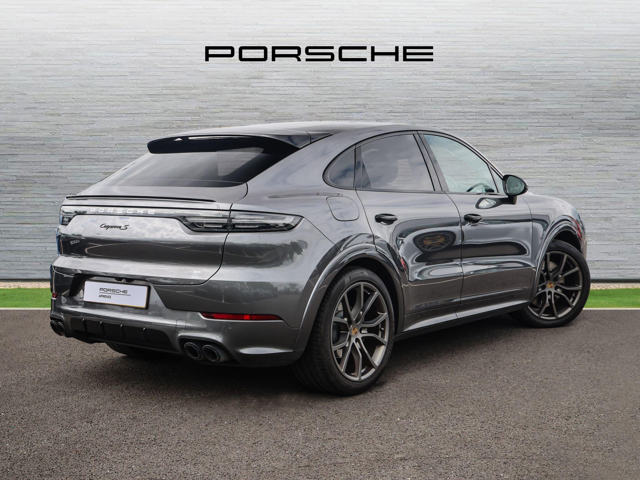 Porsche Cayenne view 38