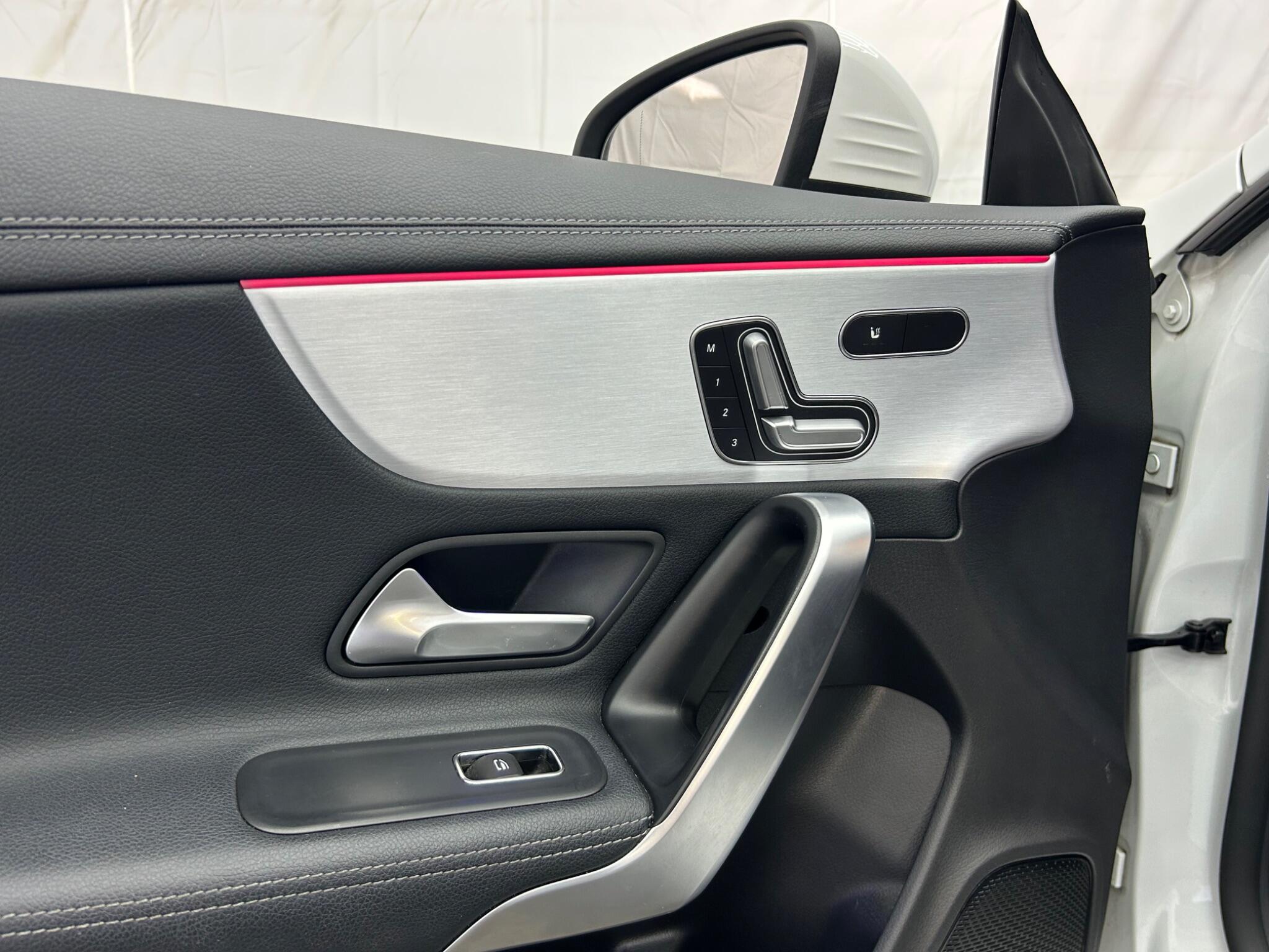Mercedes-Benz Cla view 29