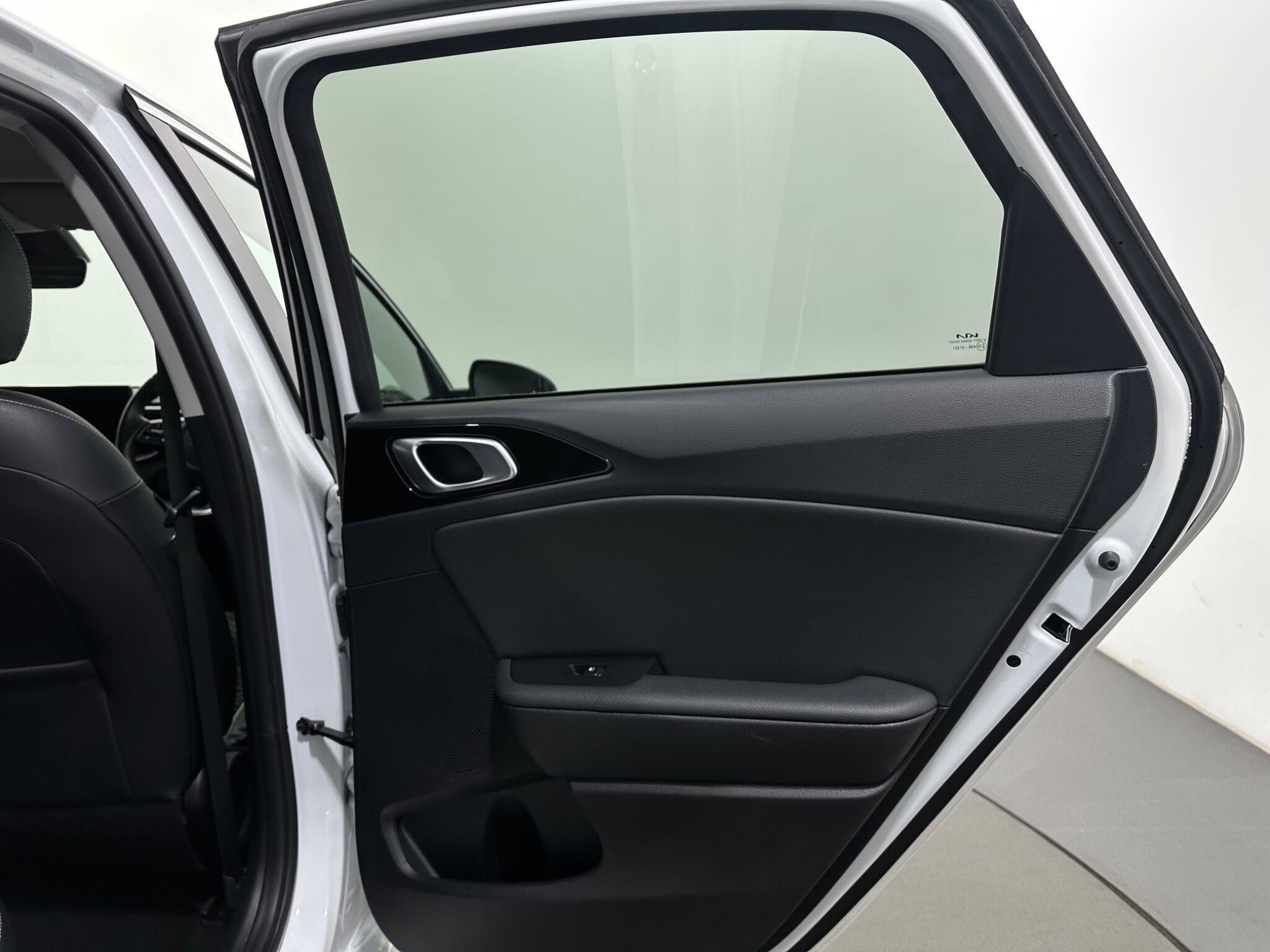Kia Ceed view 43